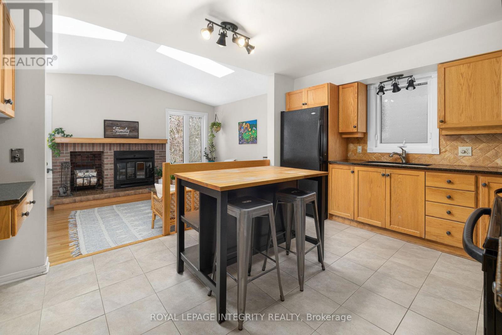 4 Hackett Street, Ottawa, Ontario  K1V 0P8 - Photo 12 - X12886374