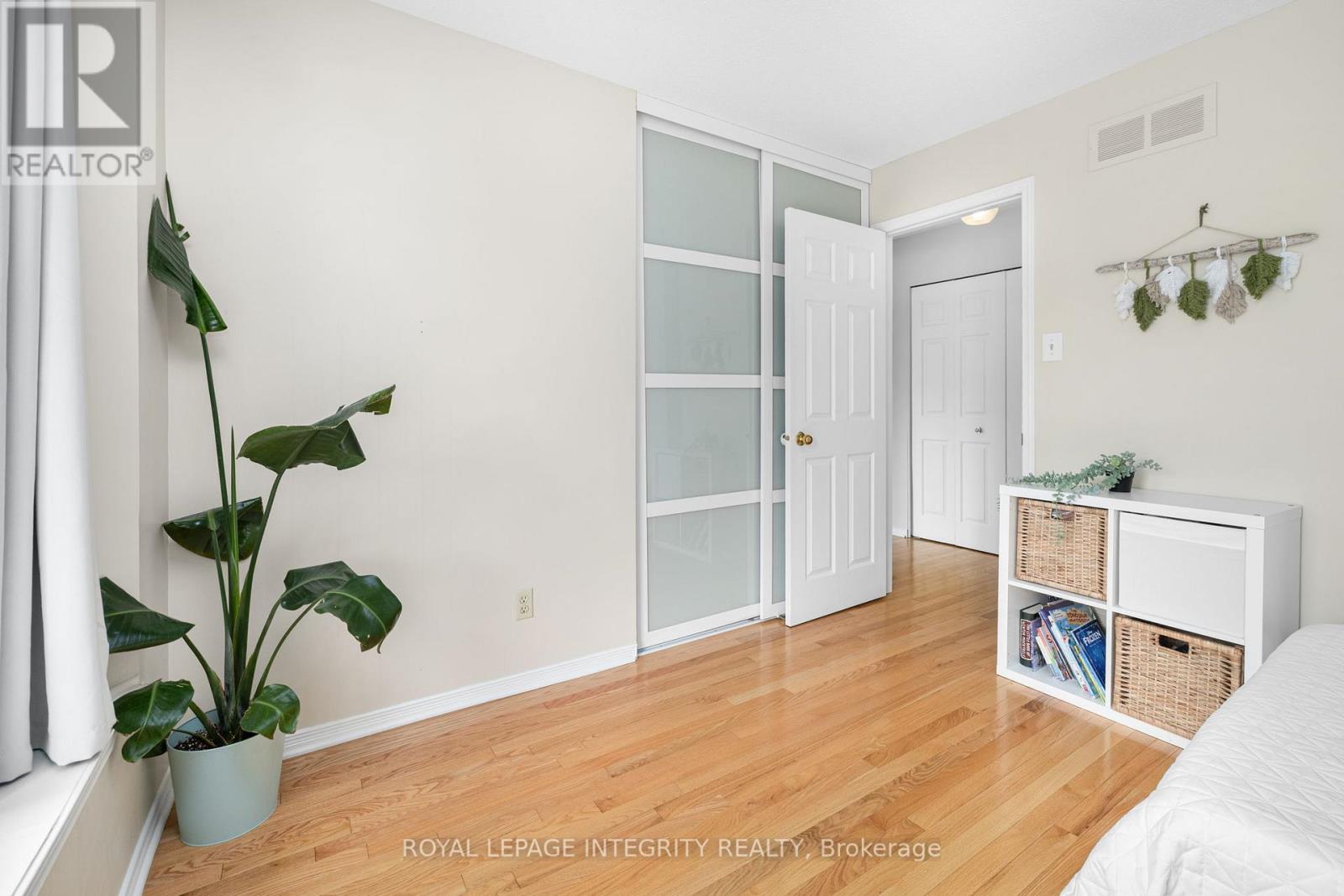 4 Hackett Street, Ottawa, Ontario  K1V 0P8 - Photo 23 - X12886374