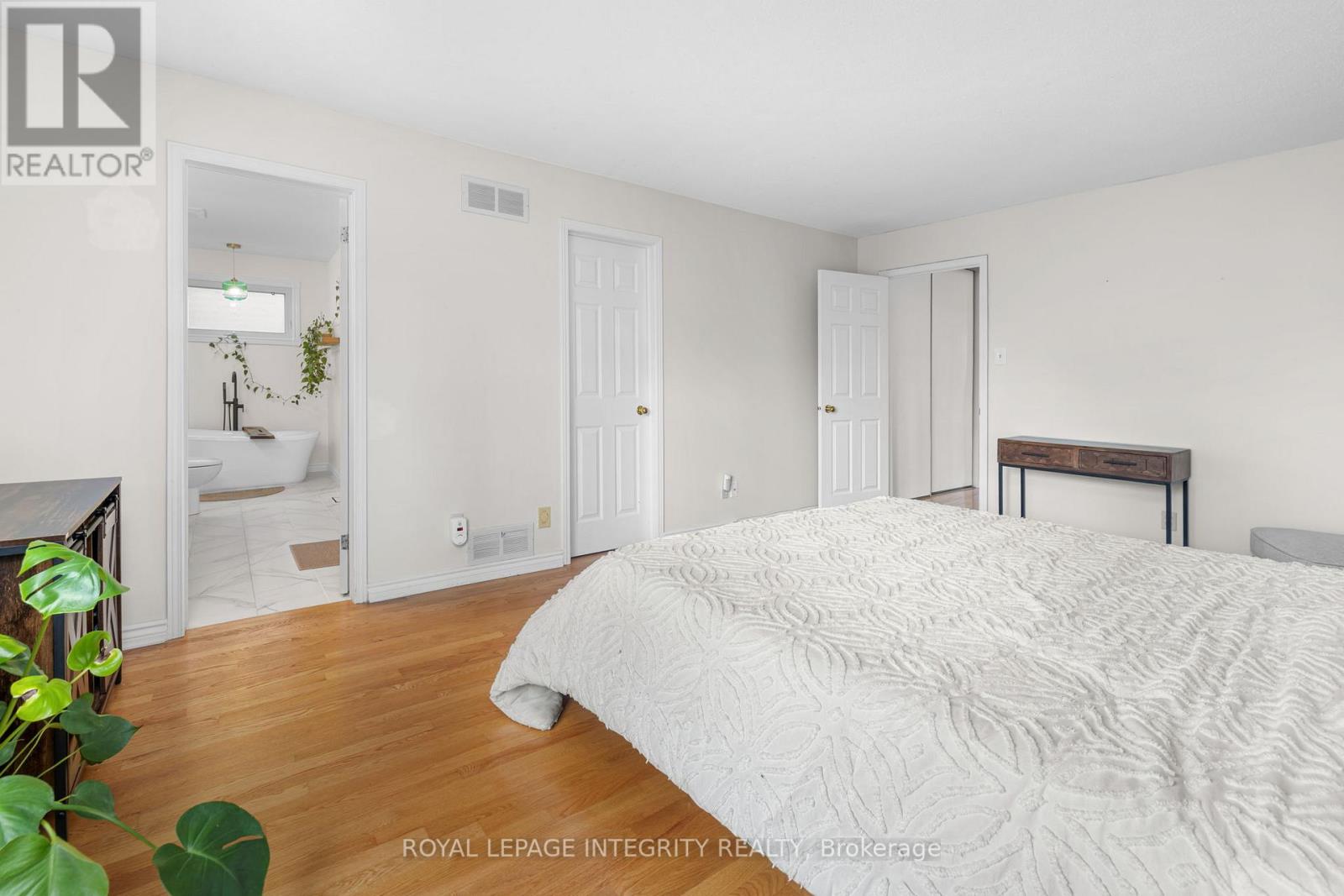 4 Hackett Street, Ottawa, Ontario  K1V 0P8 - Photo 28 - X12886374