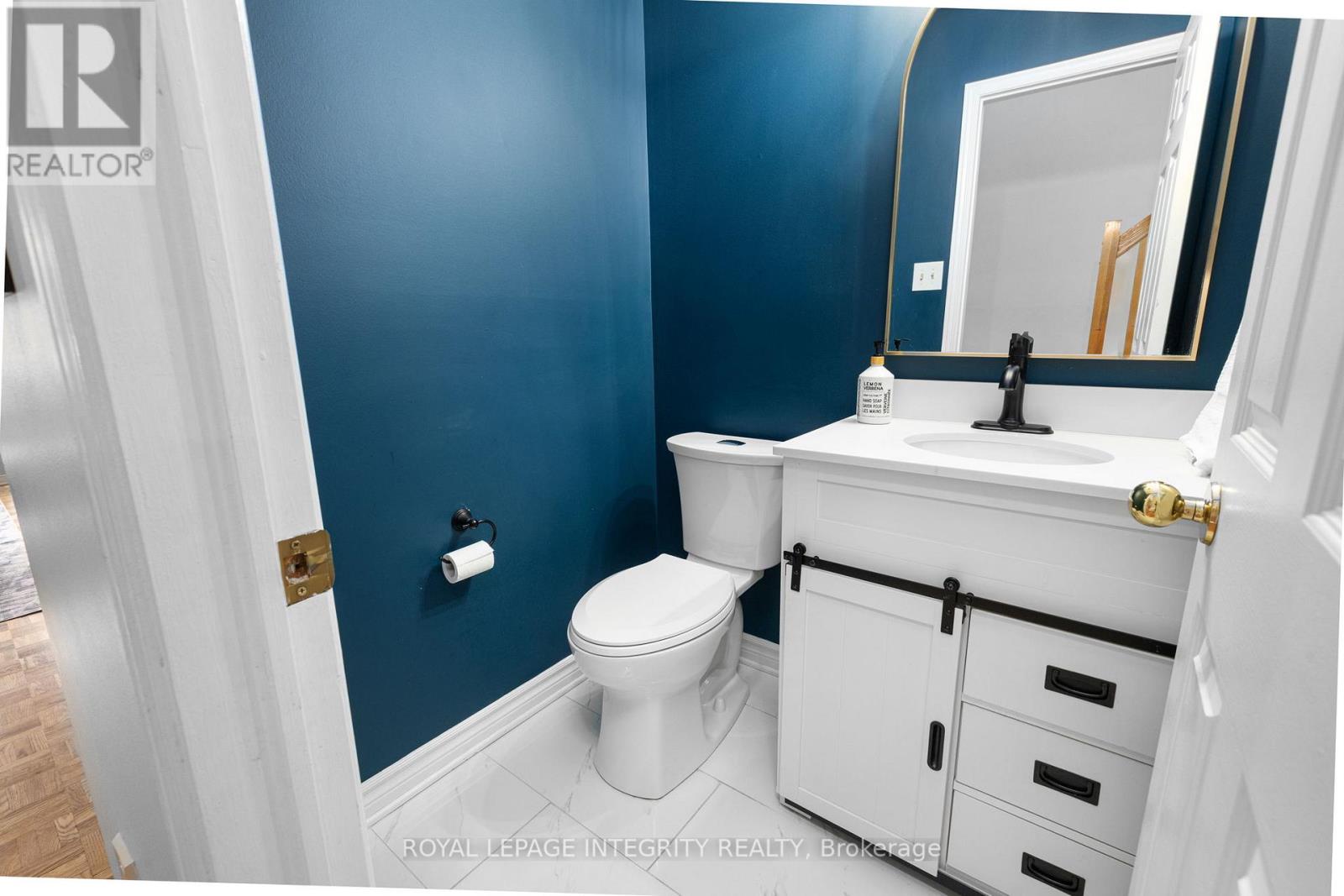 4 Hackett Street, Ottawa, Ontario  K1V 0P8 - Photo 7 - X12886374