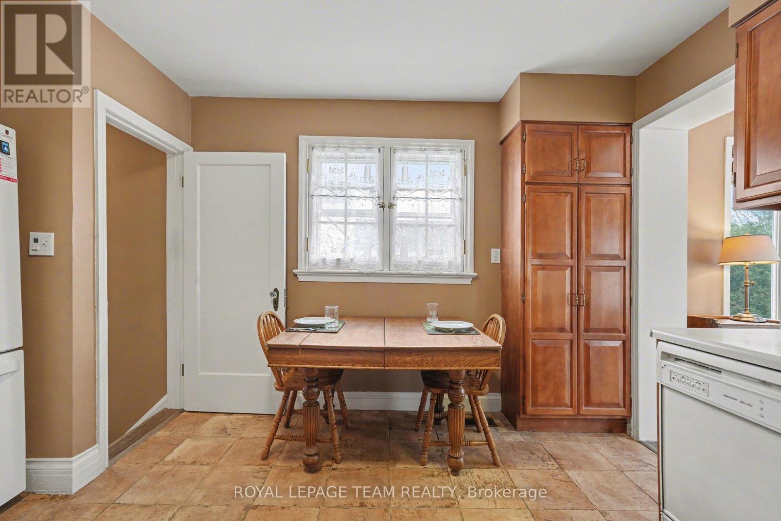 104 Van Buren Street, North Grenville, Ontario  K0G 1J0 - Photo 16 - X12886496