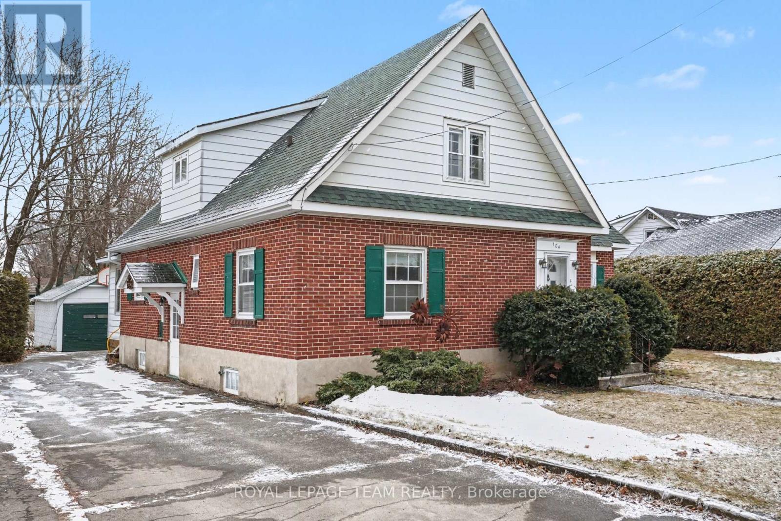 104 Van Buren Street, North Grenville, Ontario  K0G 1J0 - Photo 3 - X12886496