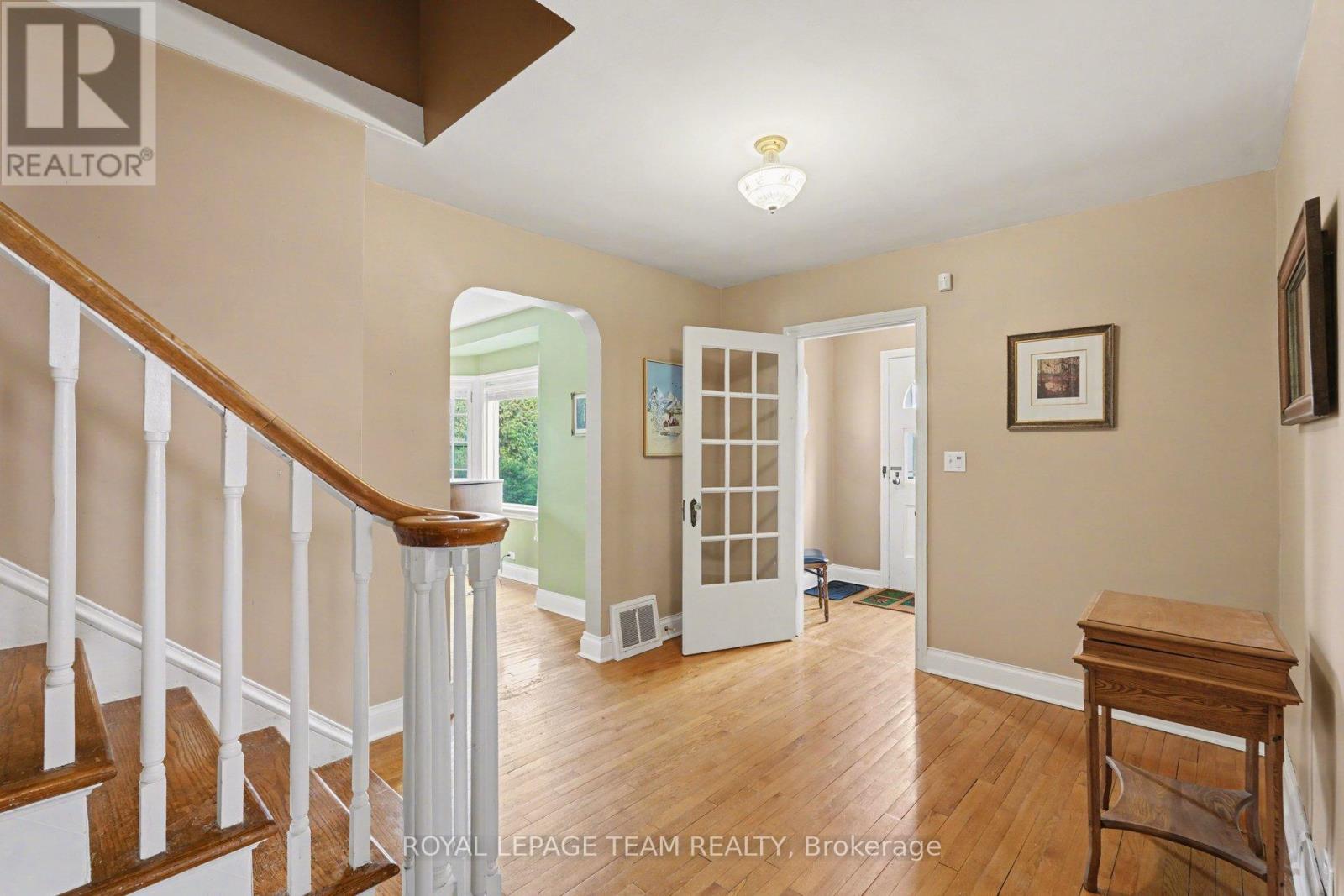 104 Van Buren Street, North Grenville, Ontario  K0G 1J0 - Photo 7 - X12886496