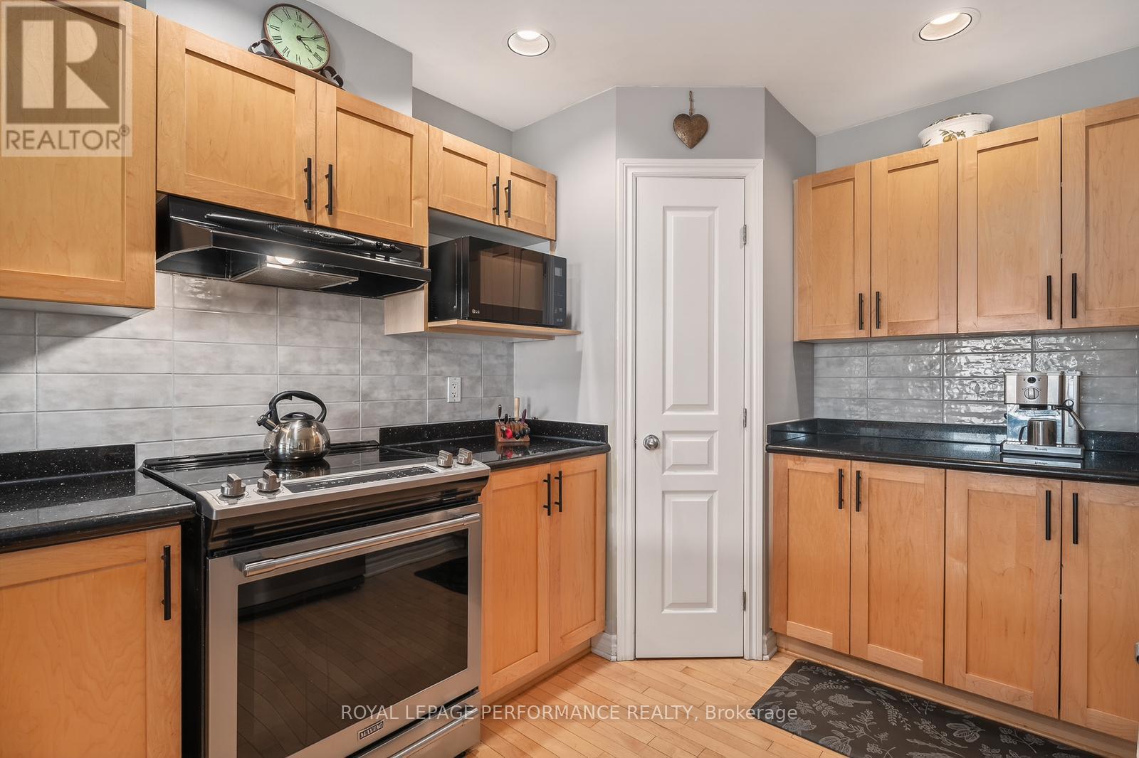 229 Saddlesmith Circle, Ottawa, Ontario  K2M 2Z1 - Photo 14 - X12886504