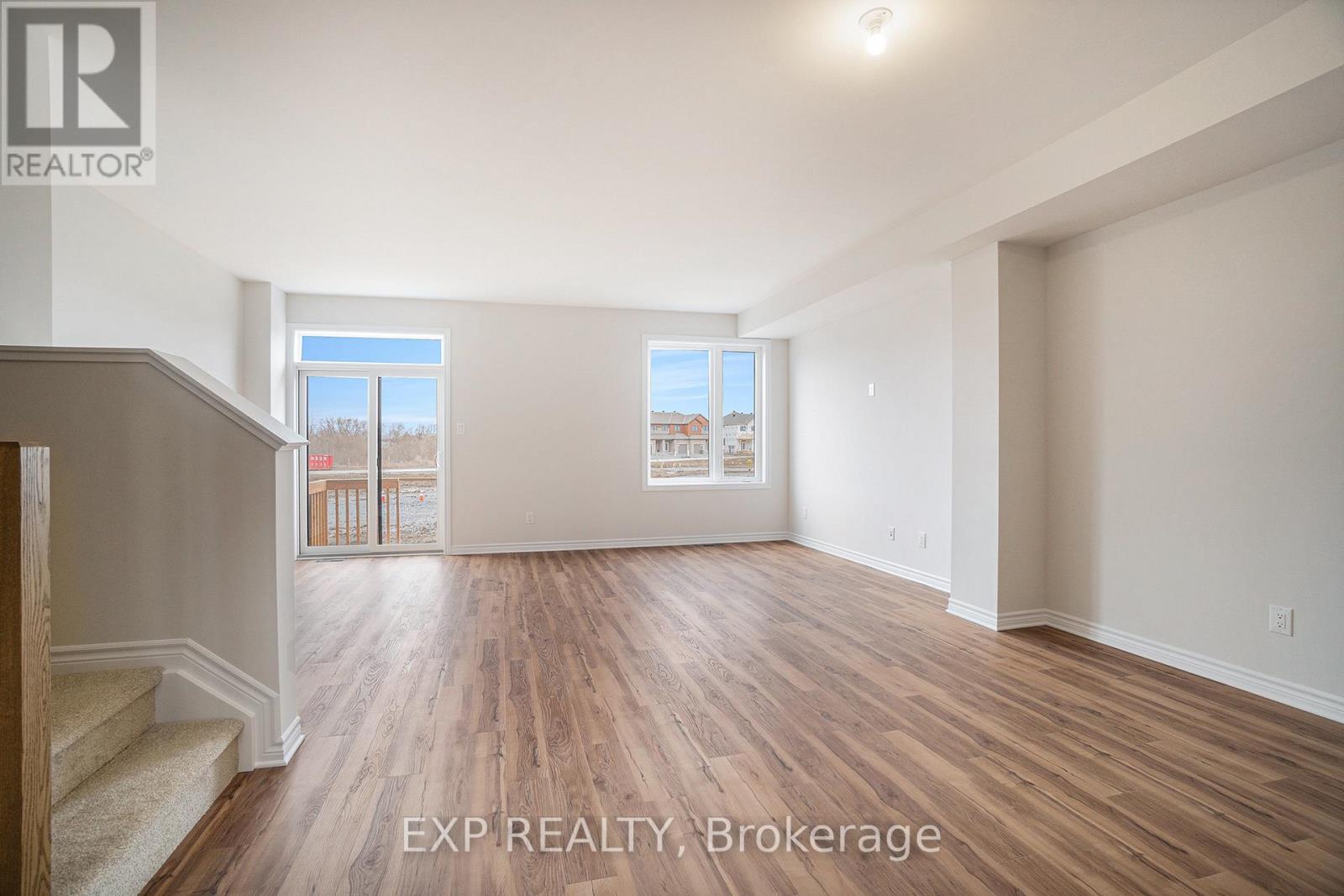 74 Richelieu Street, Russell, Ontario  K0A 1W0 - Photo 5 - X12886578