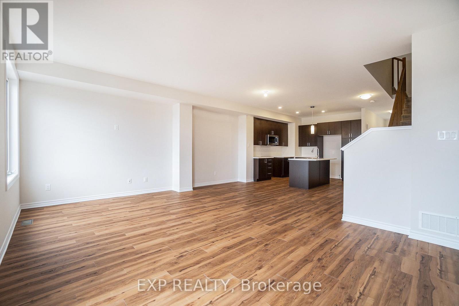 74 Richelieu Street, Russell, Ontario  K0A 1W0 - Photo 8 - X12886578