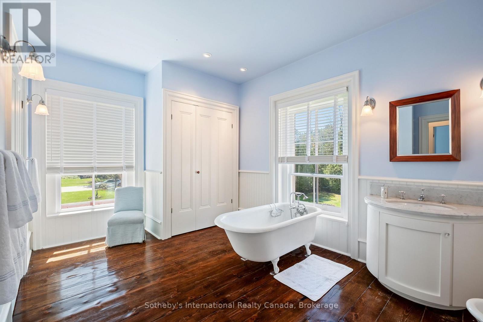 22 Lamport Street, Norfolk, Ontario  N0E 1W0 - Photo 36 - X12886472