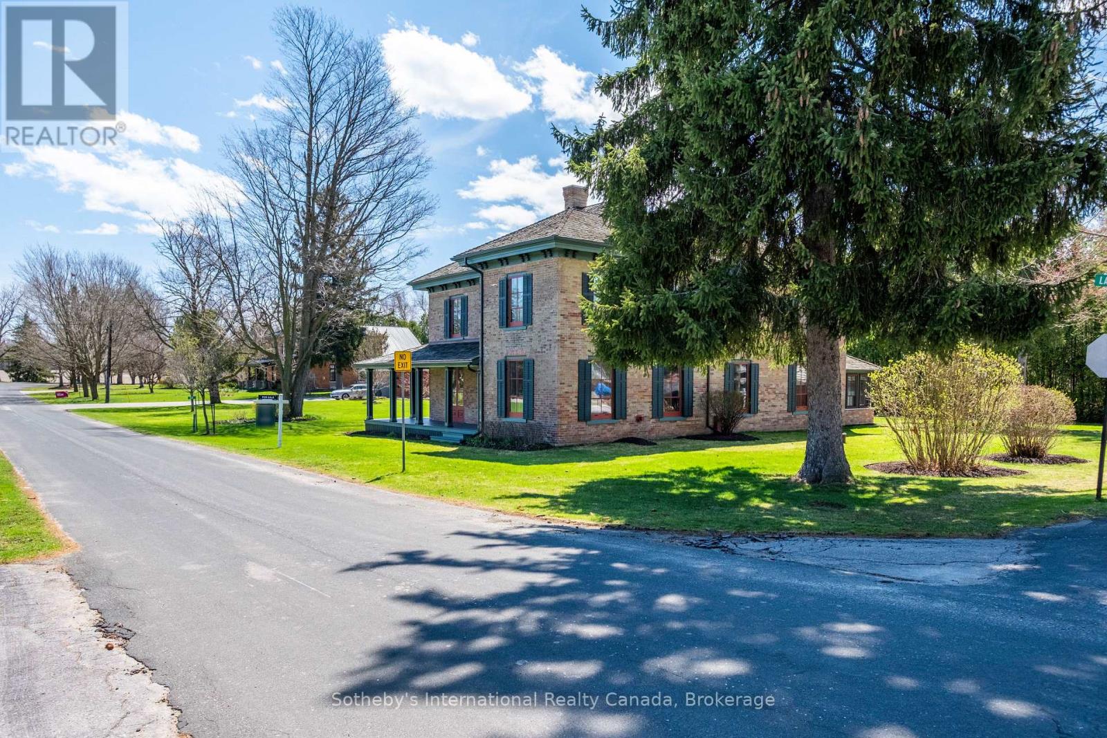 22 Lamport Street, Norfolk, Ontario  N0E 1W0 - Photo 4 - X12886472