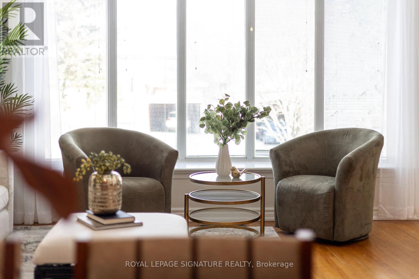 9 Shaddock Crescent, Toronto, Ontario  M1J 1L3 - Photo 4 - E12886344