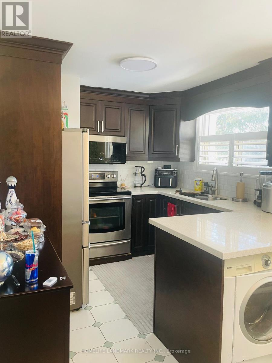 Main - 378 Marybay Crescent, Richmond Hill (Crosby), Ontario  L4C 2X4 - Photo 2 - N12859678