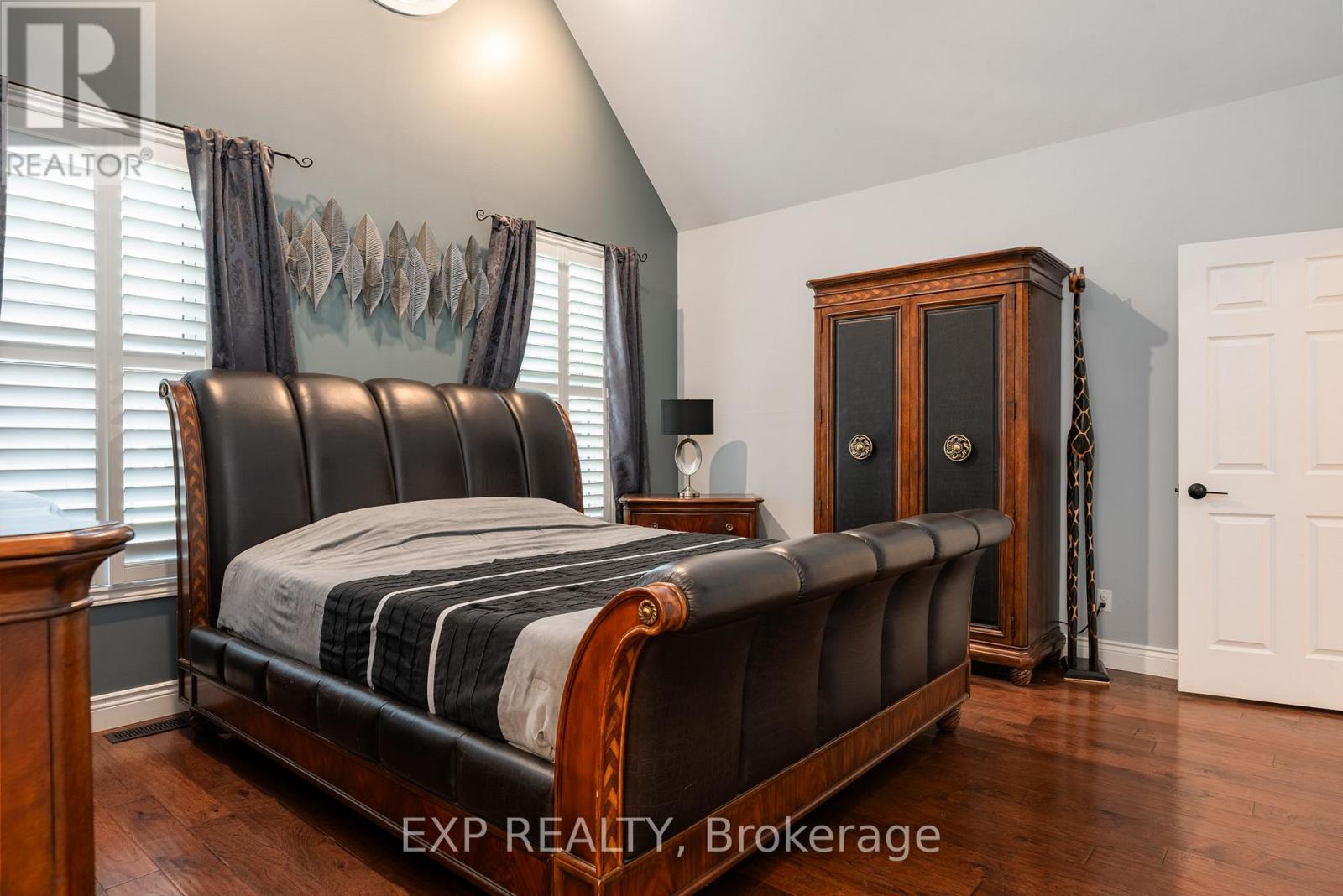 546 Ferndale Avenue, Fort Erie (Crescent Park), Ontario  L2A 6E3 - Photo 24 - X12886410