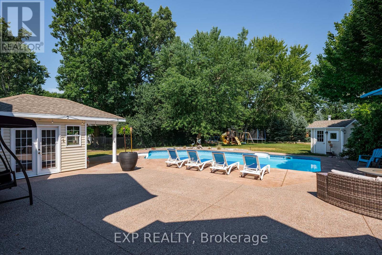 546 Ferndale Avenue, Fort Erie (Crescent Park), Ontario  L2A 6E3 - Photo 42 - X12886410