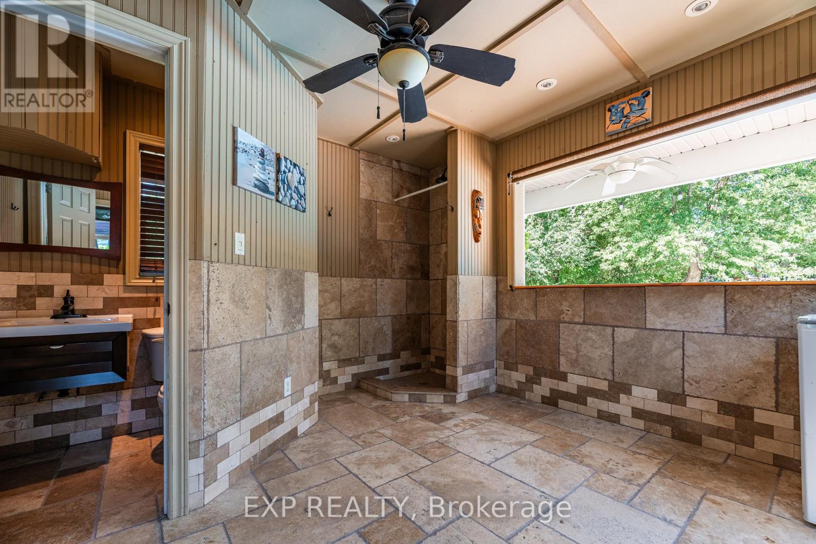 546 Ferndale Avenue, Fort Erie (Crescent Park), Ontario  L2A 6E3 - Photo 43 - X12886410