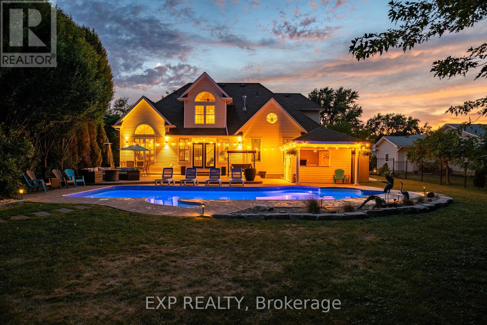 546 Ferndale Avenue, Fort Erie (Crescent Park), Ontario  L2A 6E3 - Photo 48 - X12886410