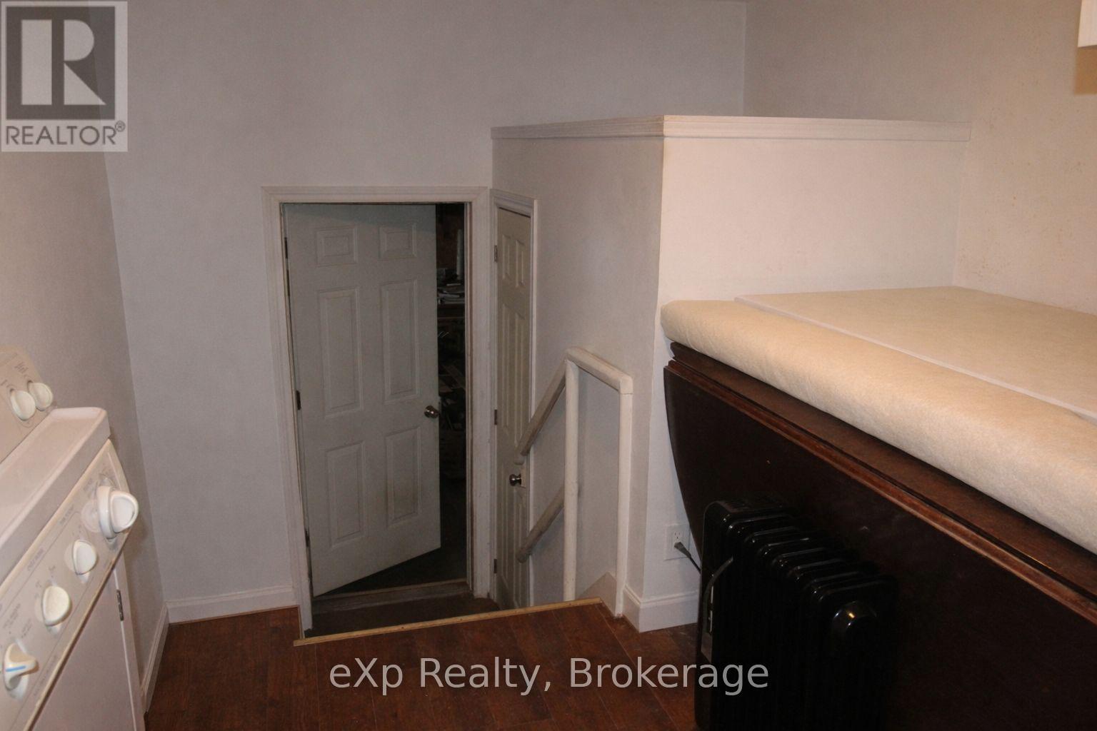 144 Main Street W, Grey Highlands, Ontario  N0C 1H0 - Photo 8 - X12886524