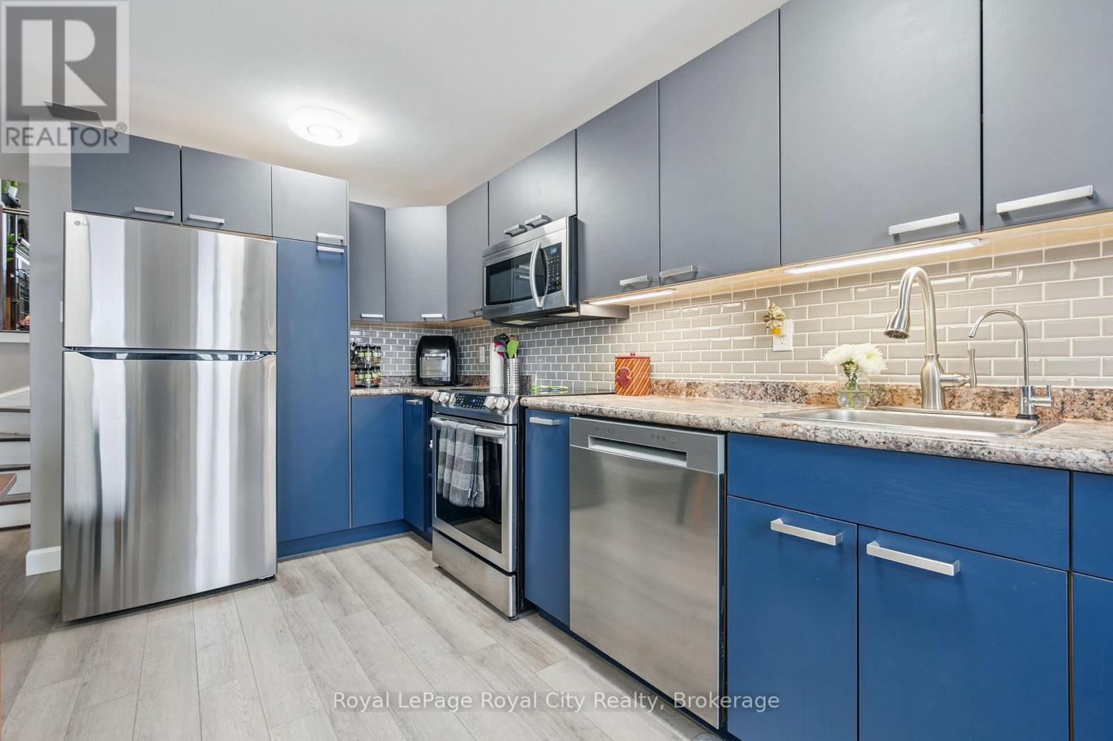 8 - 86 Burns Drive, Guelph (Riverside Park), Ontario  N1H 6V9 - Photo 11 - X12886720