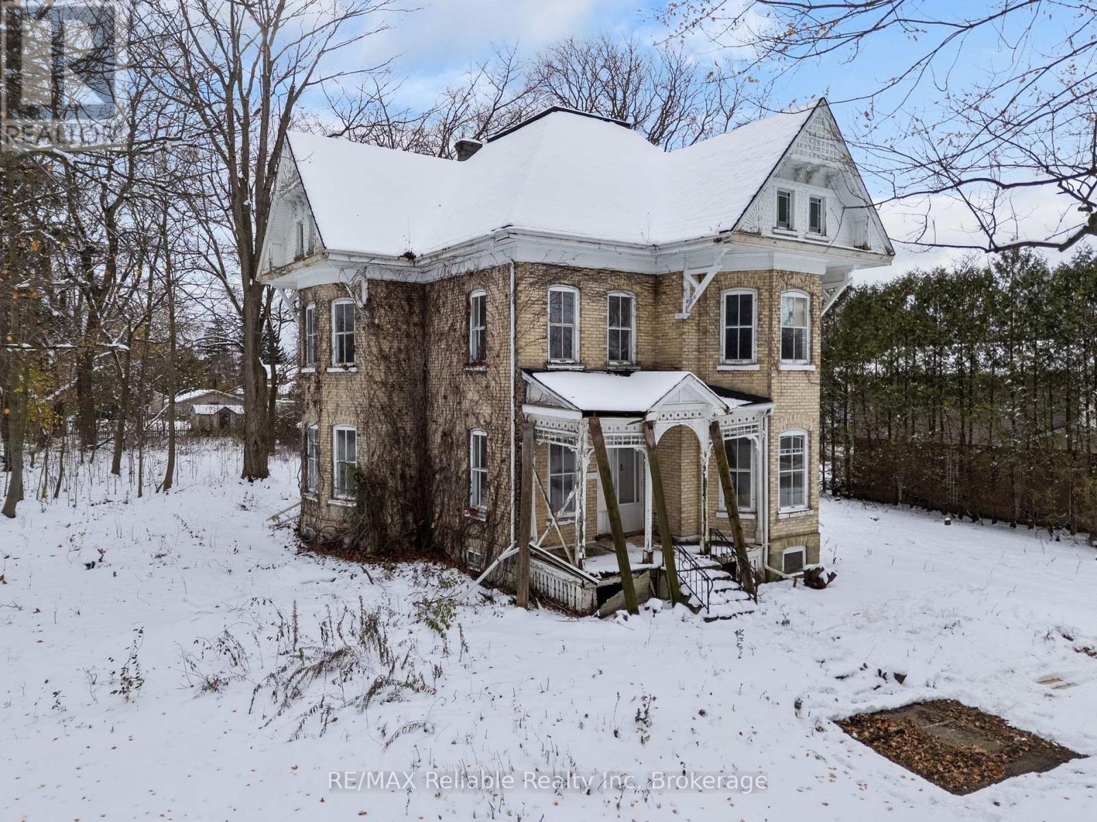 101 Centre Street, Huron East, Ontario N0K 1W0 - Photo 3 - X12886750