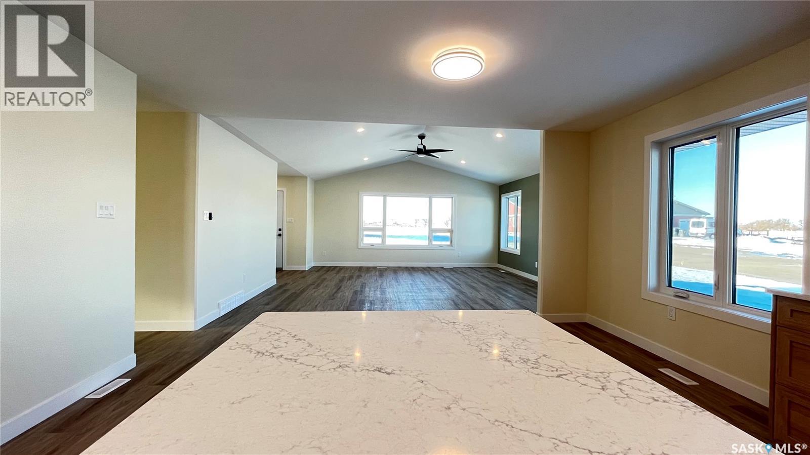 21 Murraydale Crescent, Maple Creek, Saskatchewan  S0N 1N0 - Photo 9 - SK021214