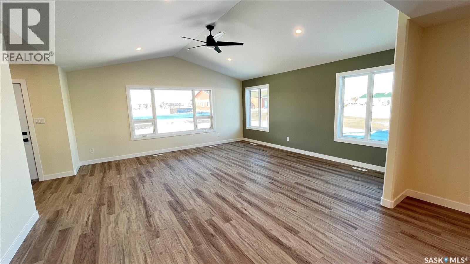 21 Murraydale Crescent, Maple Creek, Saskatchewan  S0N 1N0 - Photo 8 - SK021214