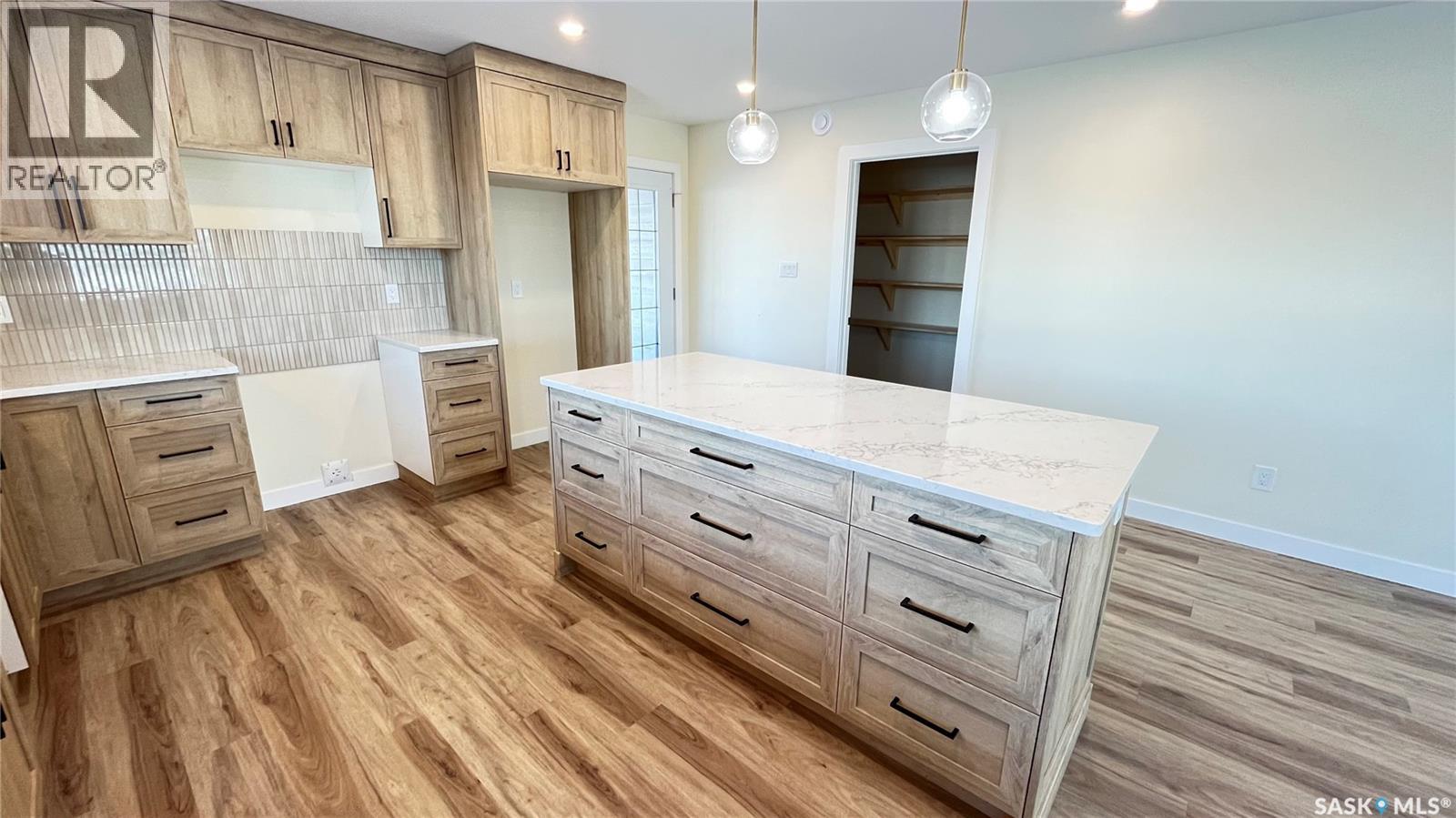 21 Murraydale Crescent, Maple Creek, Saskatchewan  S0N 1N0 - Photo 6 - SK021214