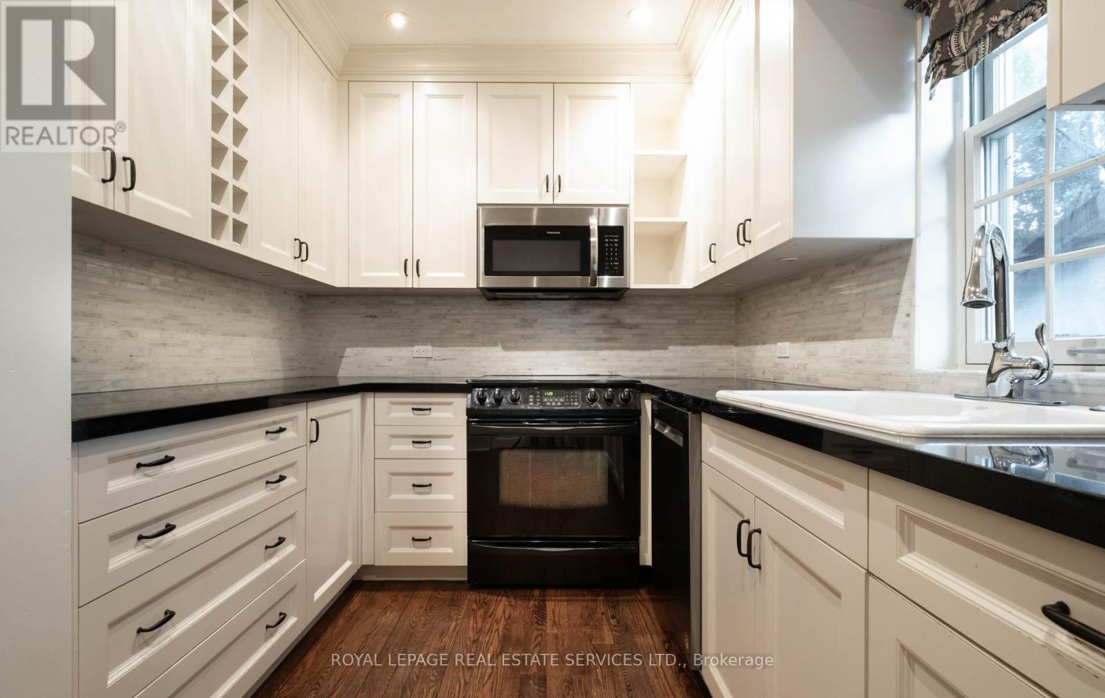 237 Glengrove Avenue W, Toronto, Ontario  M4R 1P4 - Photo 10 - C12886386