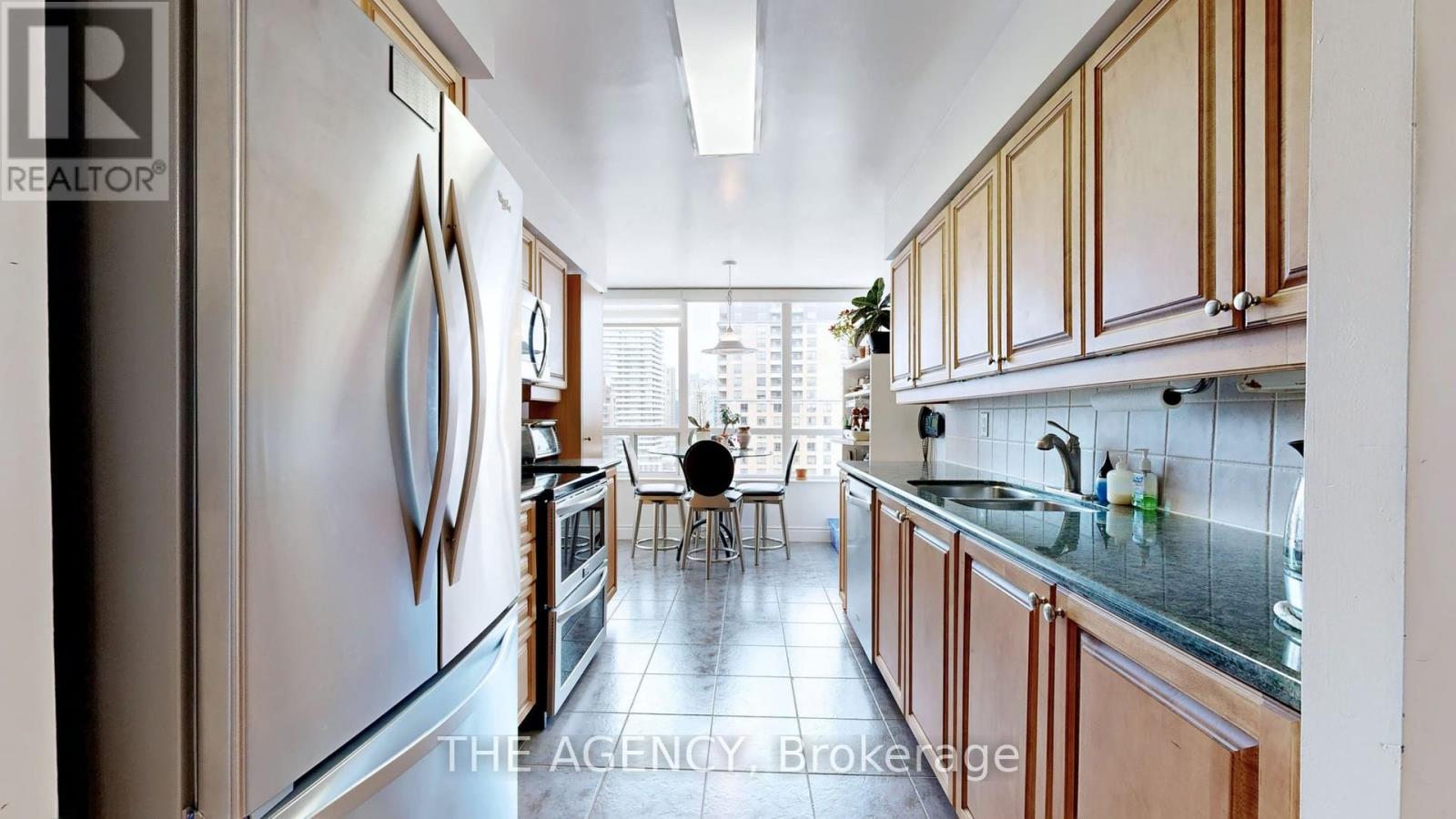 1402 - 880 Grandview Way, Toronto, Ontario  M2N 7B2 - Photo 18 - C12886390