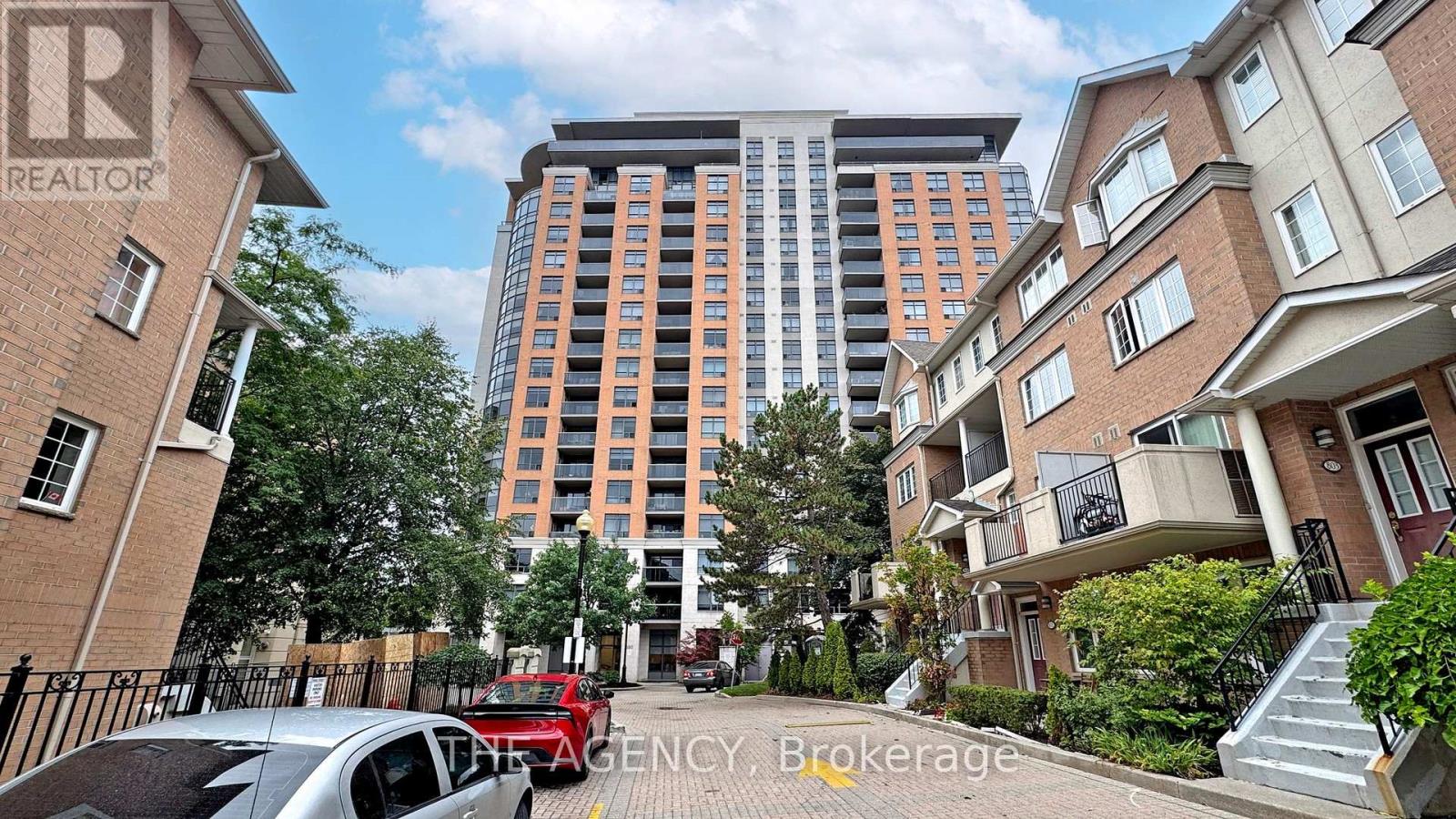 1402 - 880 Grandview Way, Toronto, Ontario  M2N 7B2 - Photo 2 - C12886390