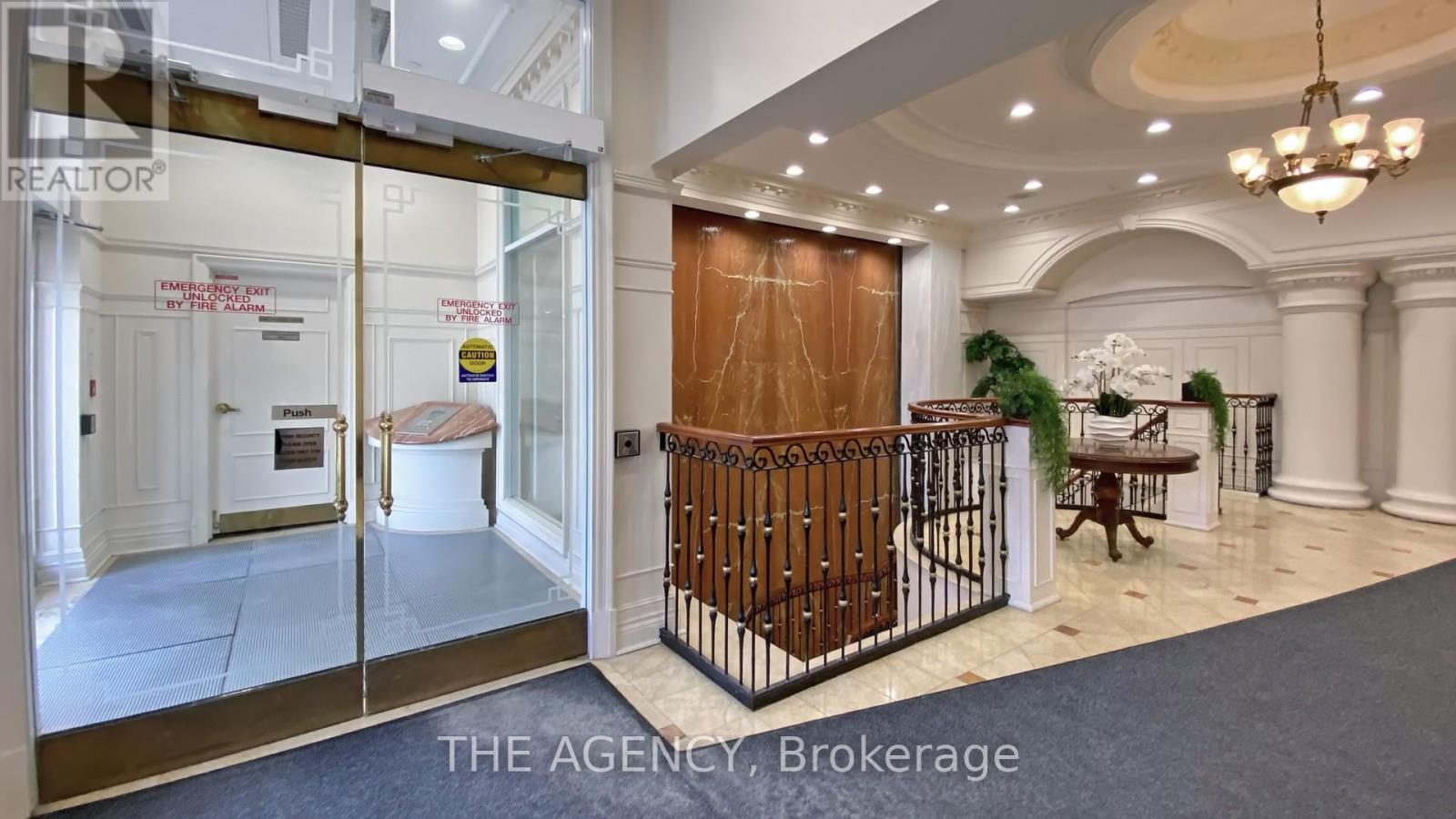 1402 - 880 Grandview Way, Toronto, Ontario  M2N 7B2 - Photo 5 - C12886390