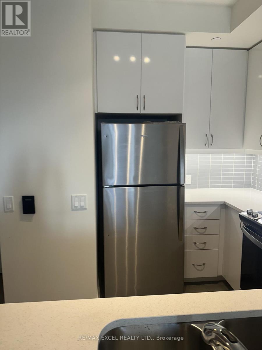 2510 - 4955 Yonge Street, Toronto (Willowdale East), Ontario  M2N 0L8 - Photo 3 - C12886424