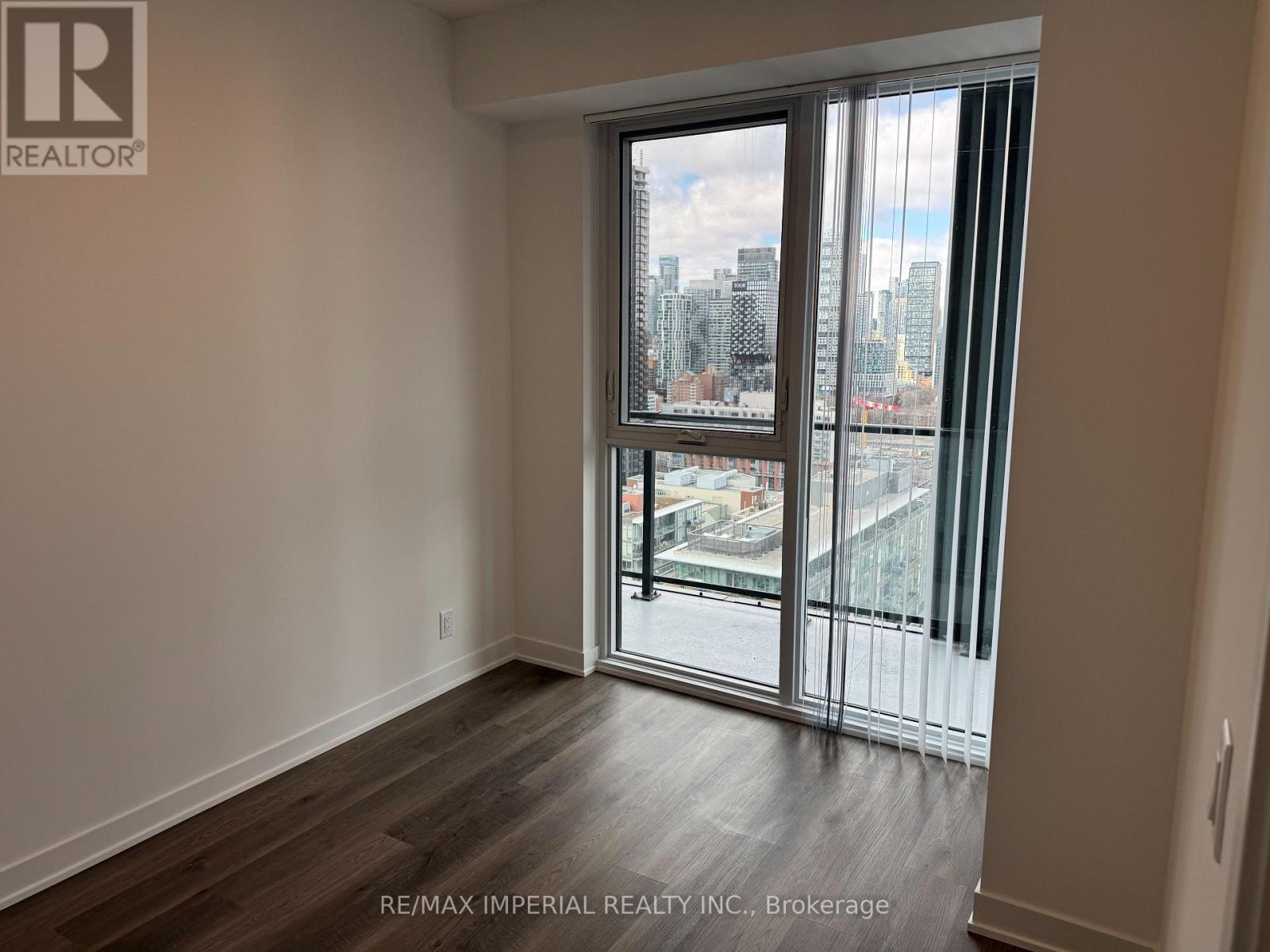 2815 - 180 Front Street E, Toronto (Moss Park), Ontario  M5A 0A9 - Photo 10 - C12886528