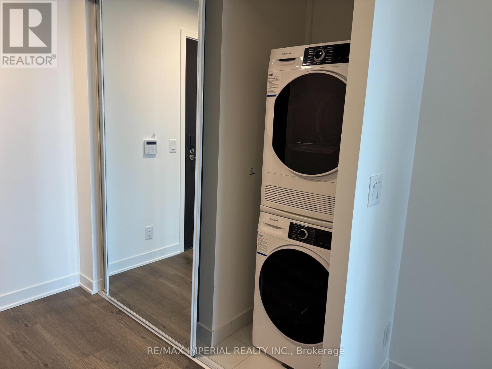 2815 - 180 Front Street E, Toronto (Moss Park), Ontario  M5A 0A9 - Photo 17 - C12886528