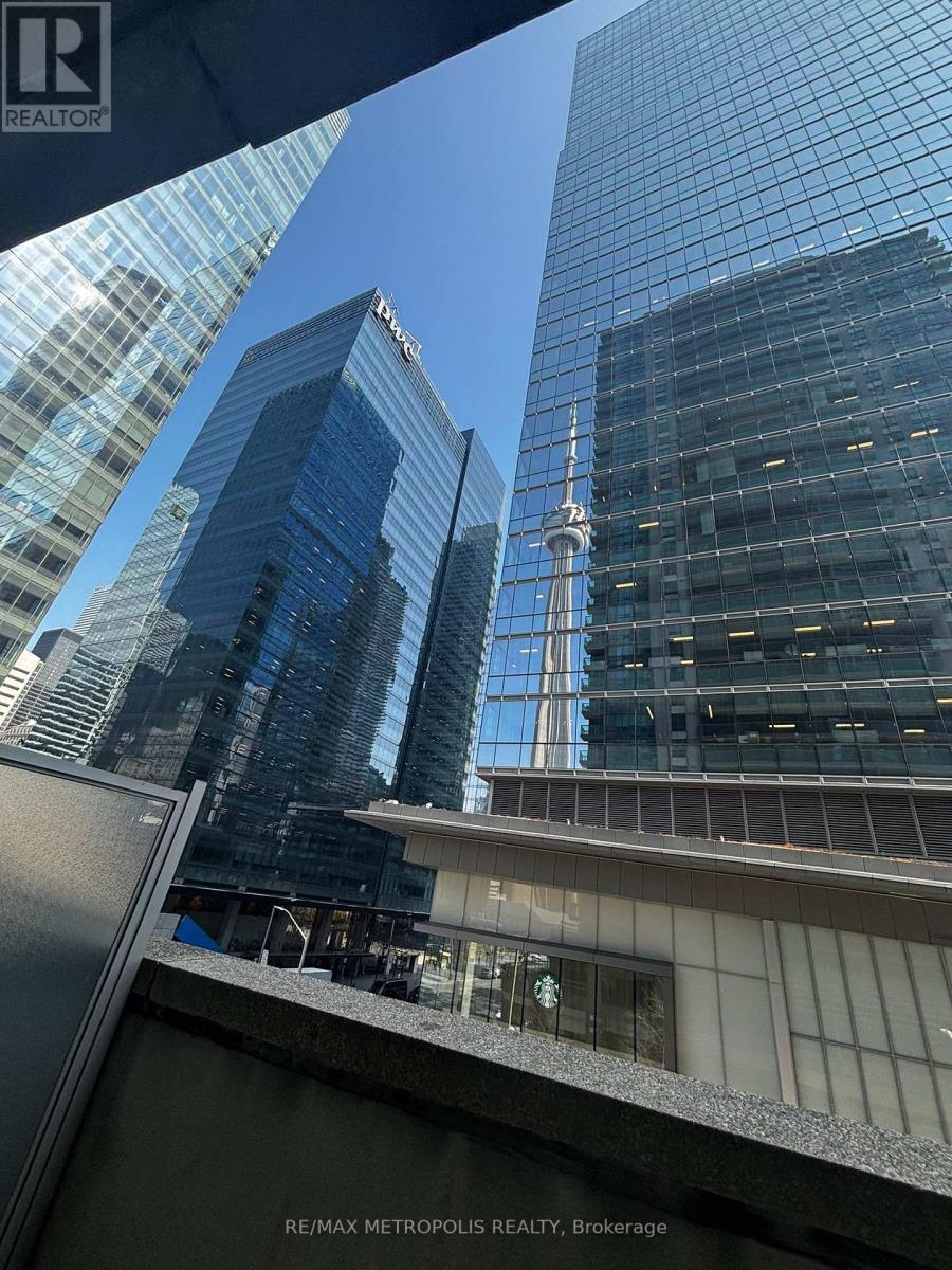 307 - 30 GRAND TRUNK CRESCENT, Toronto, Ontario