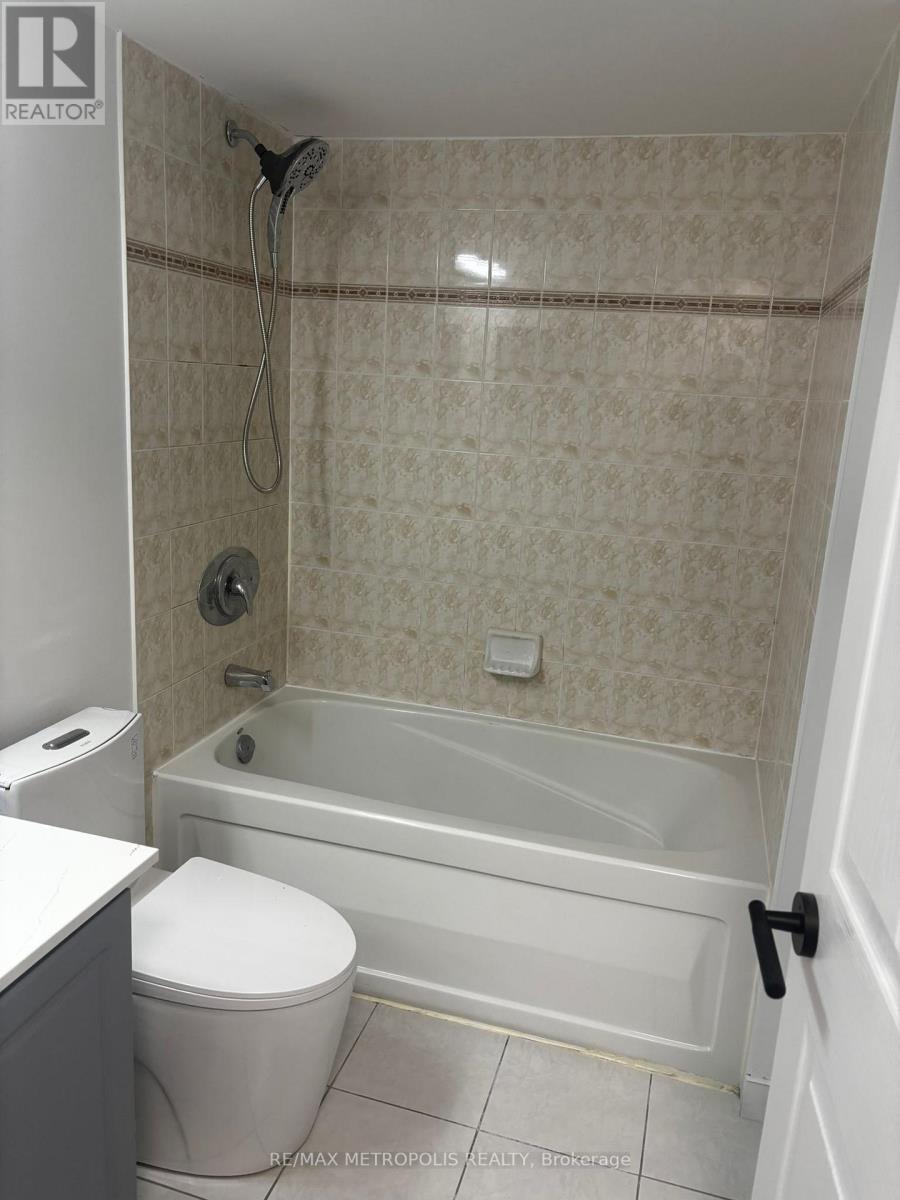 307 - 30 Grand Trunk Crescent, Toronto (Waterfront Communities), Ontario  M5J 3A4 - Photo 10 - C12886530