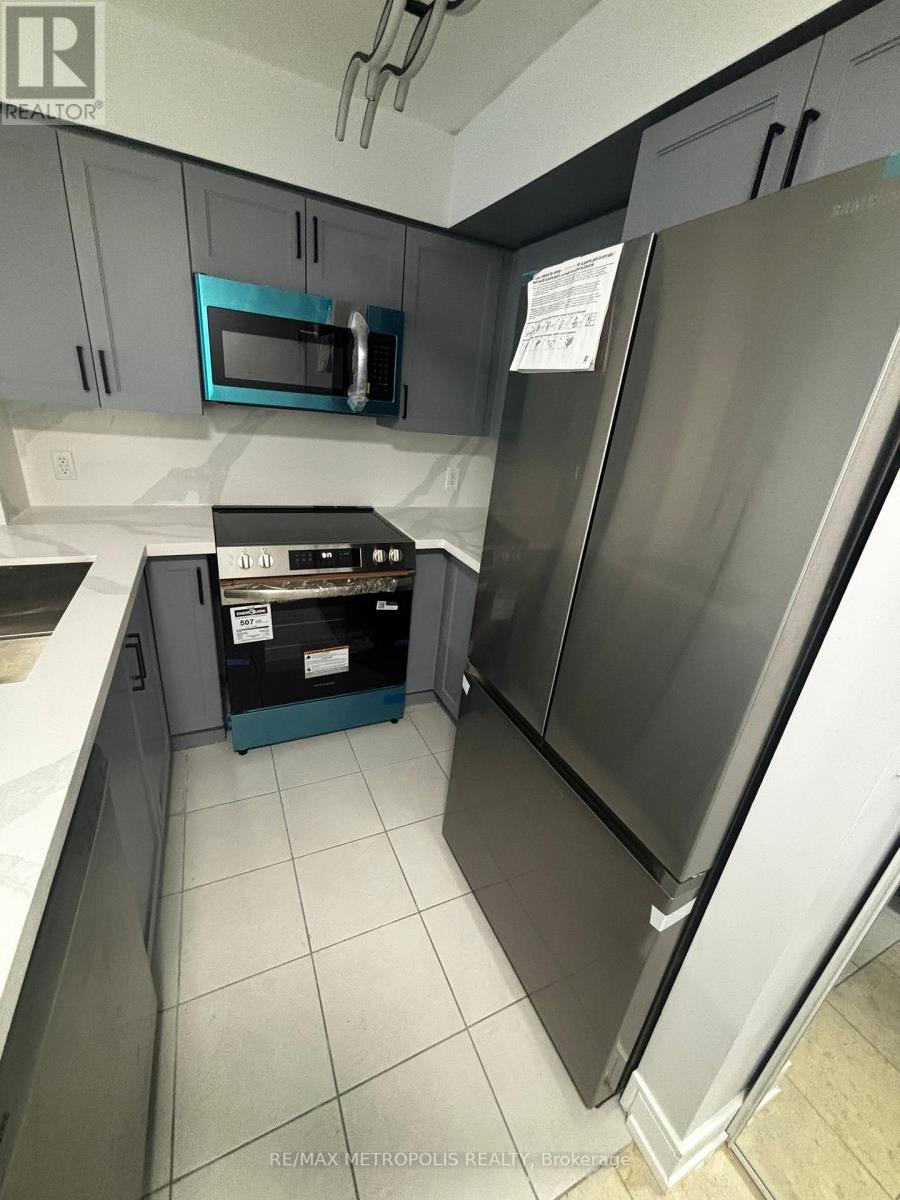 307 - 30 Grand Trunk Crescent, Toronto (Waterfront Communities), Ontario  M5J 3A4 - Photo 11 - C12886530