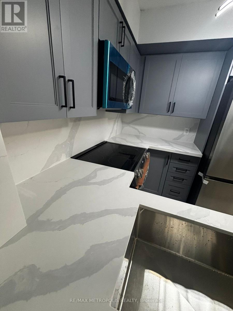 307 - 30 Grand Trunk Crescent, Toronto (Waterfront Communities), Ontario  M5J 3A4 - Photo 15 - C12886530