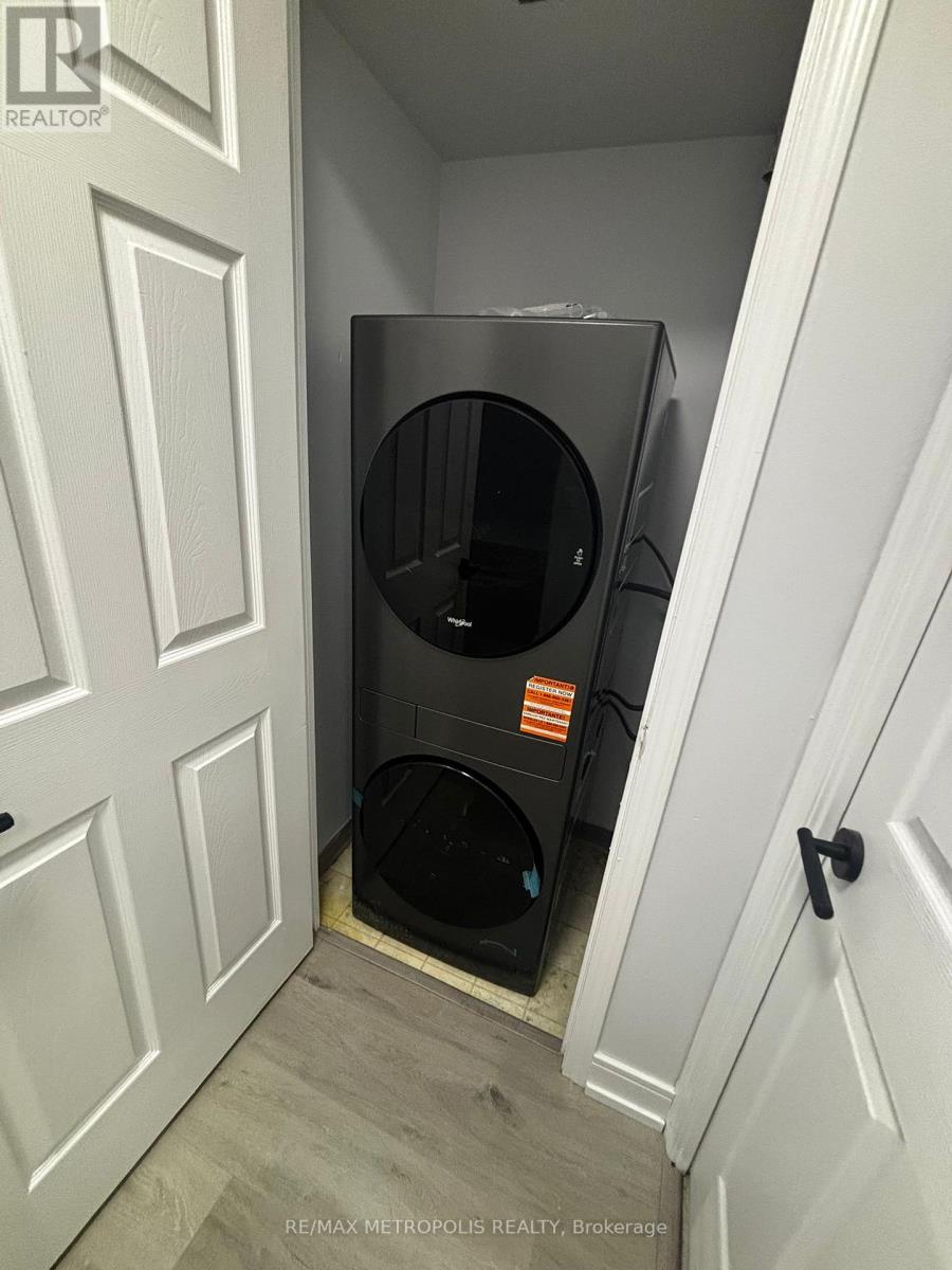 307 - 30 Grand Trunk Crescent, Toronto (Waterfront Communities), Ontario  M5J 3A4 - Photo 8 - C12886530