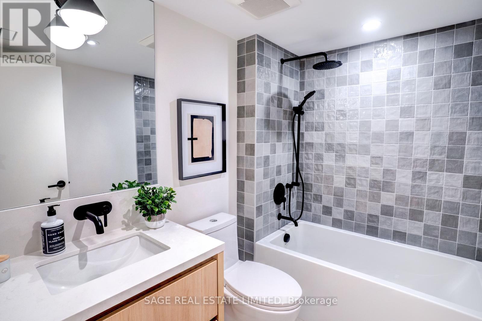 903 - 3900 Yonge Street, Toronto (Bedford Park-Nortown), Ontario  M4N 3N6 - Photo 19 - C12886540