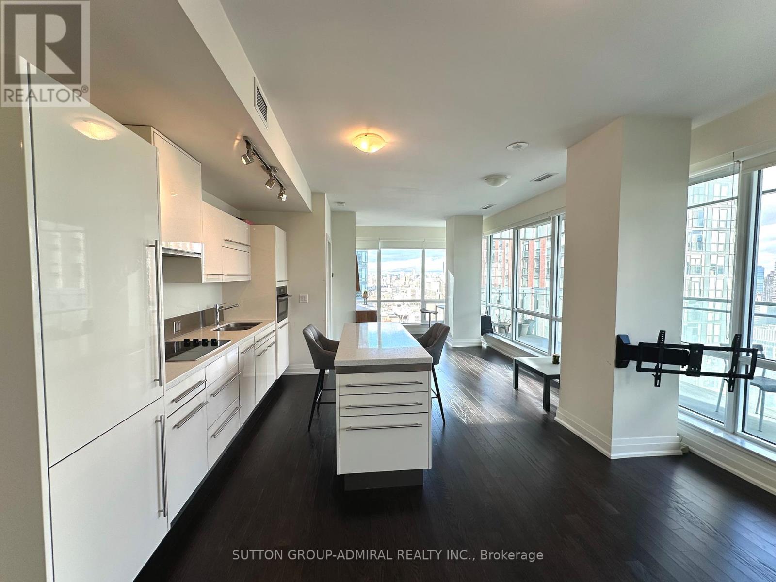 3708 - 80 John Street, Toronto (Waterfront Communities), Ontario  M5V 3X4 - Photo 2 - C12886570