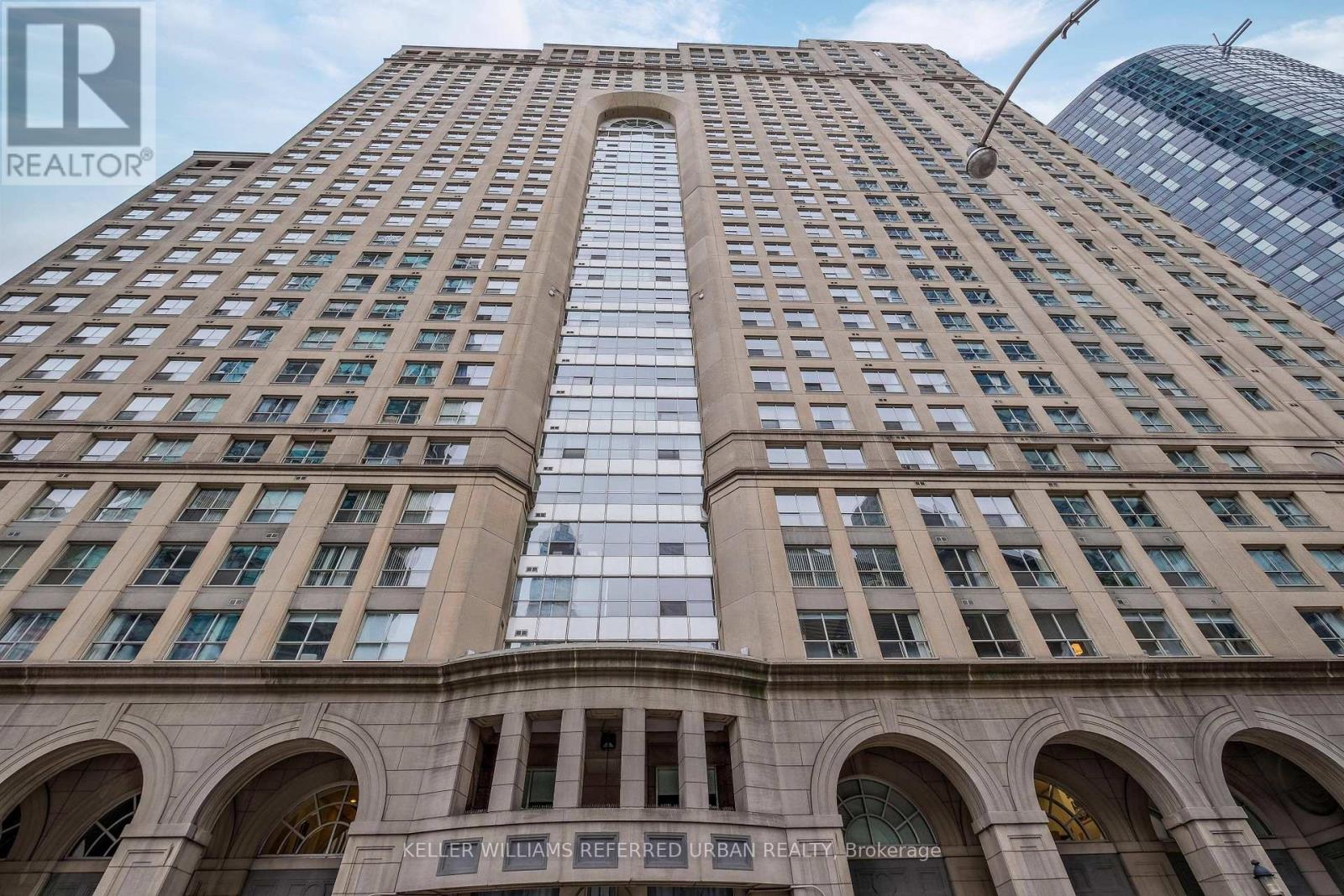 1922 - 25 THE ESPLANADE, Toronto, Ontario