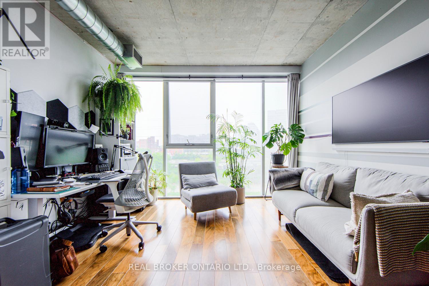 423 - 32 Trolley Crescent, Toronto (Moss Park), Ontario  M5A 0E8 - Photo 4 - C12886644