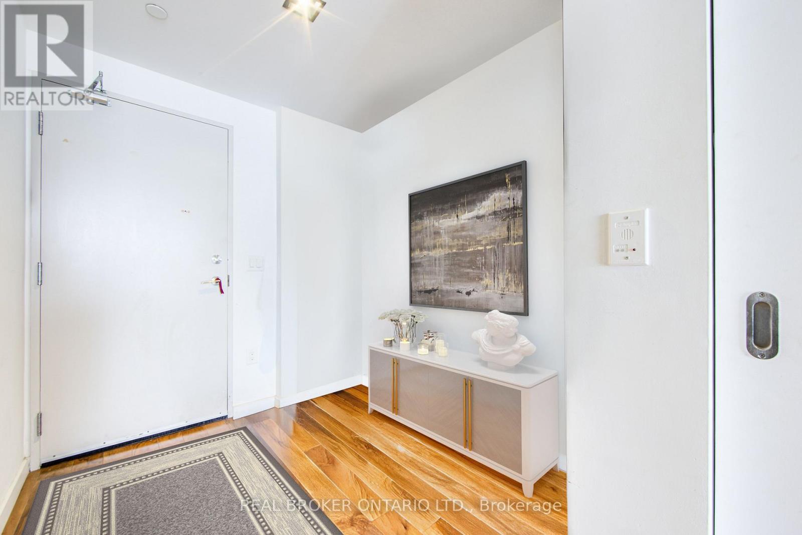 423 - 32 Trolley Crescent, Toronto (Moss Park), Ontario  M5A 0E8 - Photo 9 - C12886644