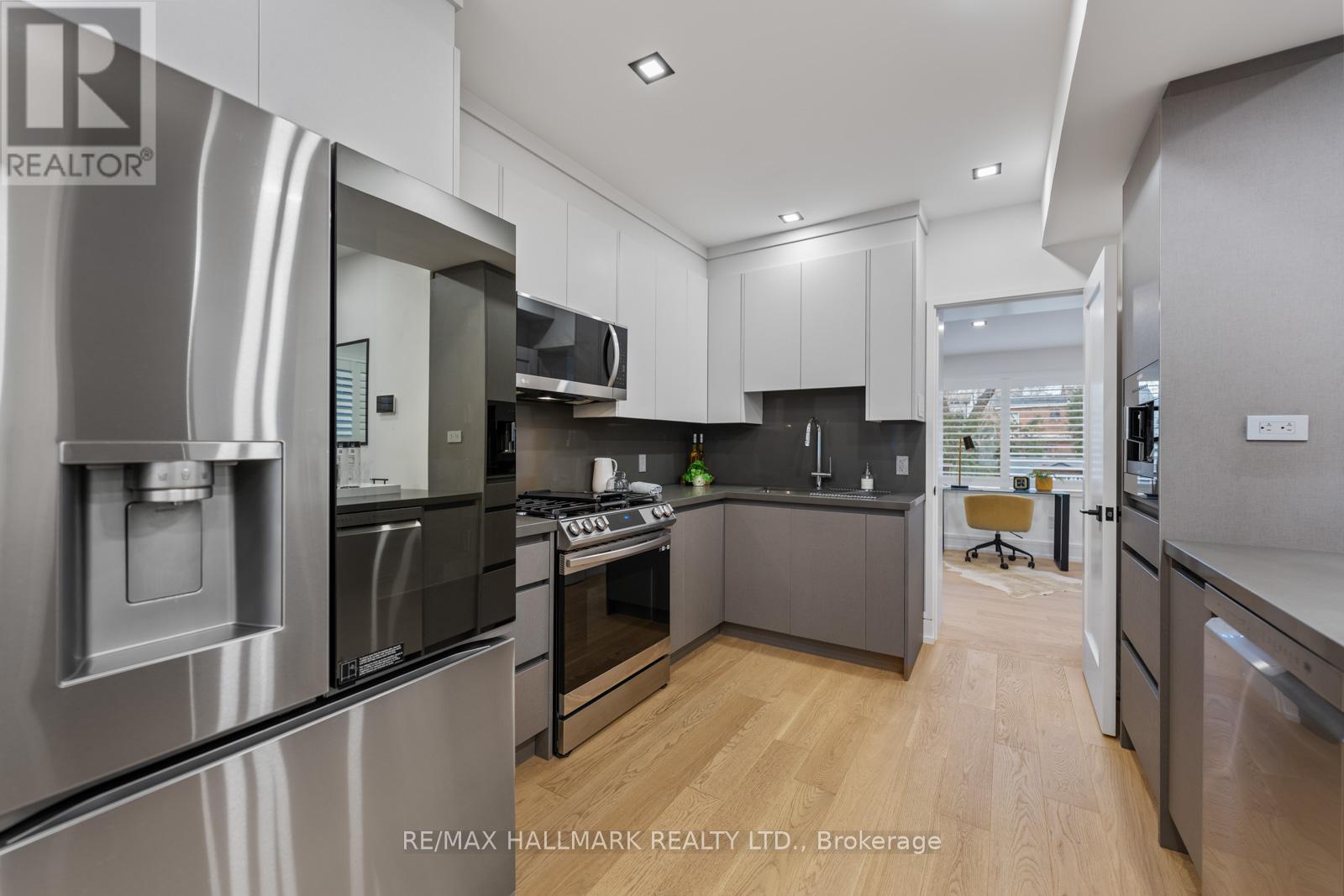 86 Albertus Avenue, Toronto (Lawrence Park South), Ontario  M4R 1J7 - Photo 10 - C12886706