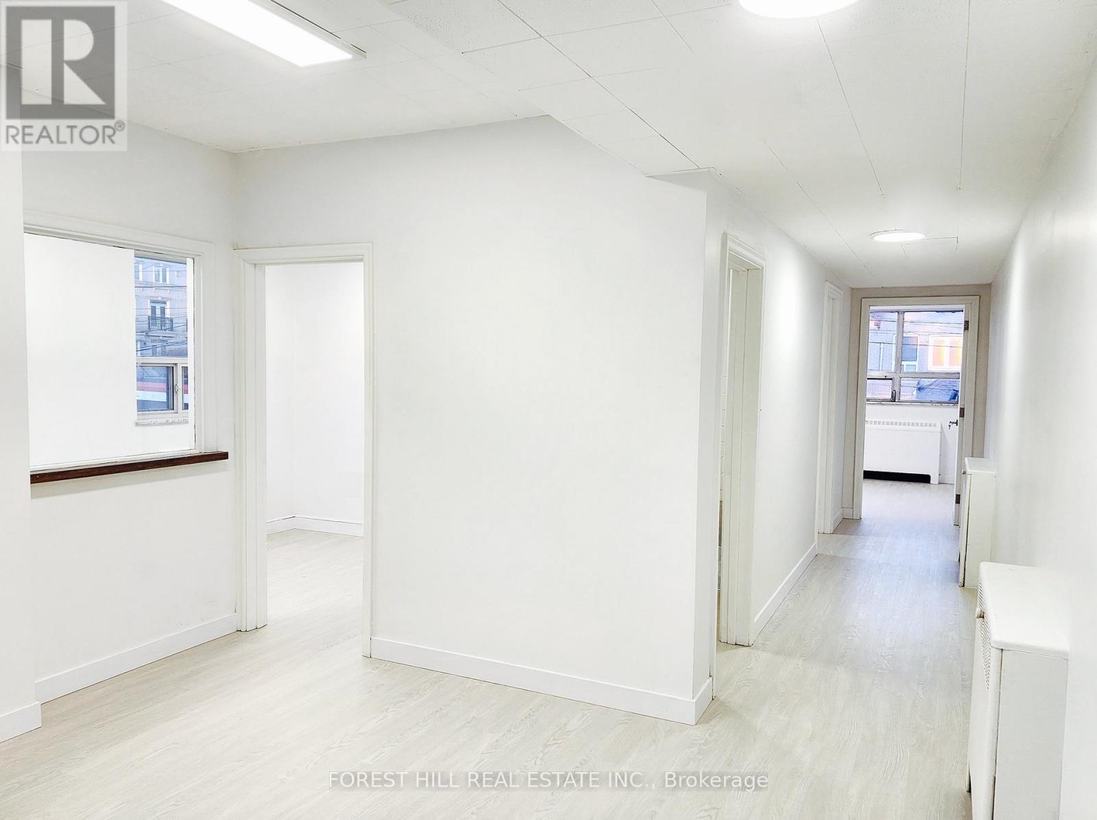 250 - 226 Bathurst Street, Toronto (Trinity-Bellwoods), Ontario  M5T 2R9 - Photo 5 - C12886726