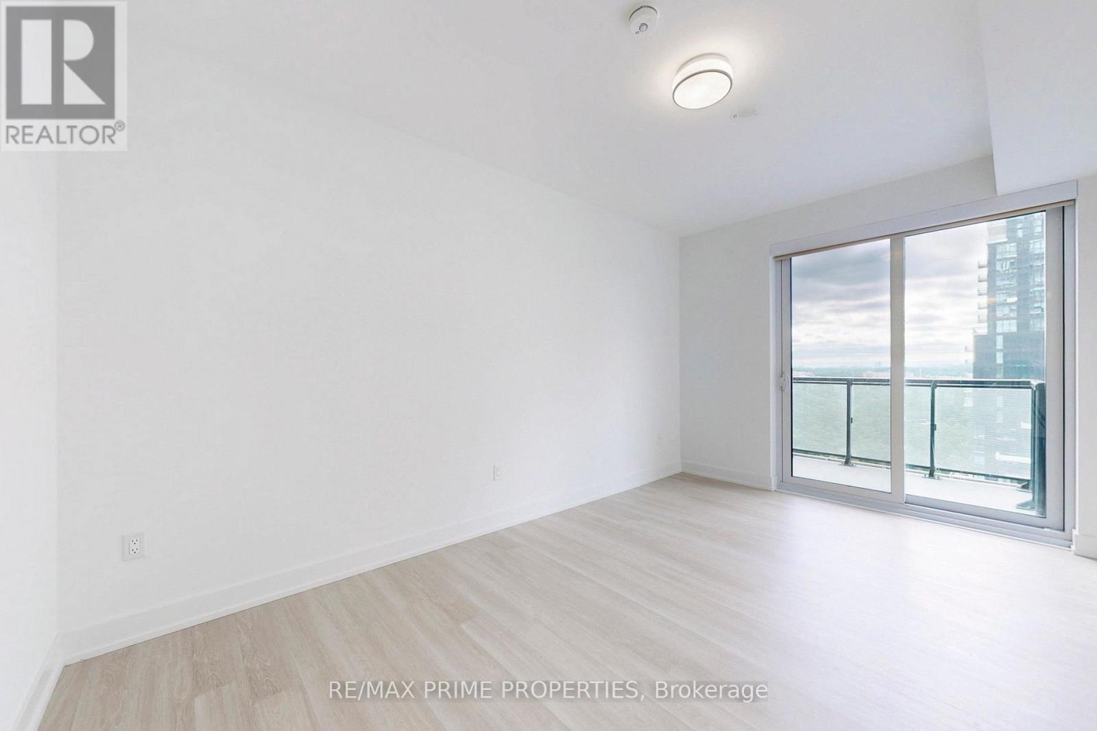 2401 - 30 Inn On The Park Drive, Toronto, Ontario  M3C 0P7 - Photo 6 - C12886754