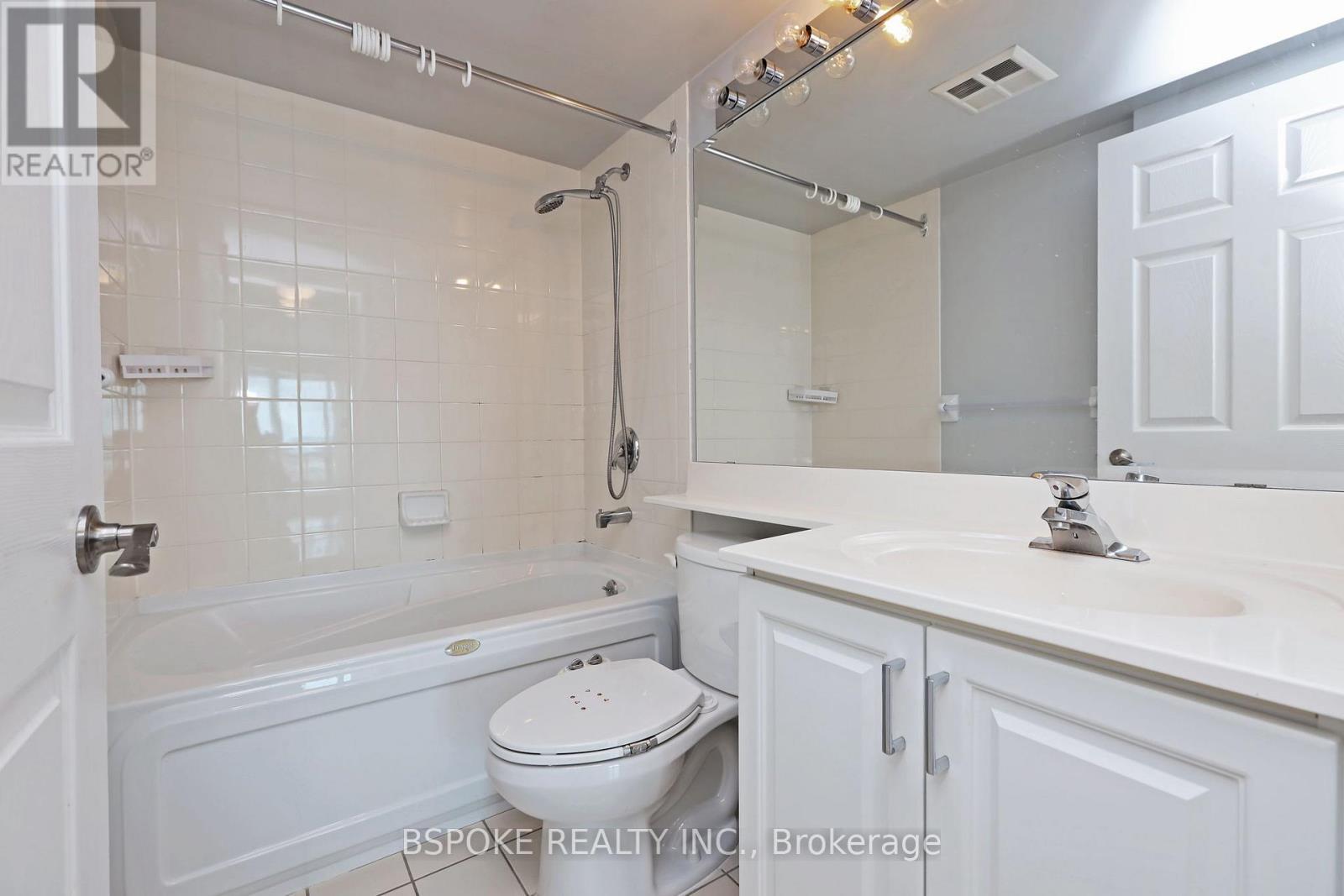 Ph303 - 11 Lee Centre Drive, Toronto (Woburn), Ontario  M1H 3J5 - Photo 22 - E12886632