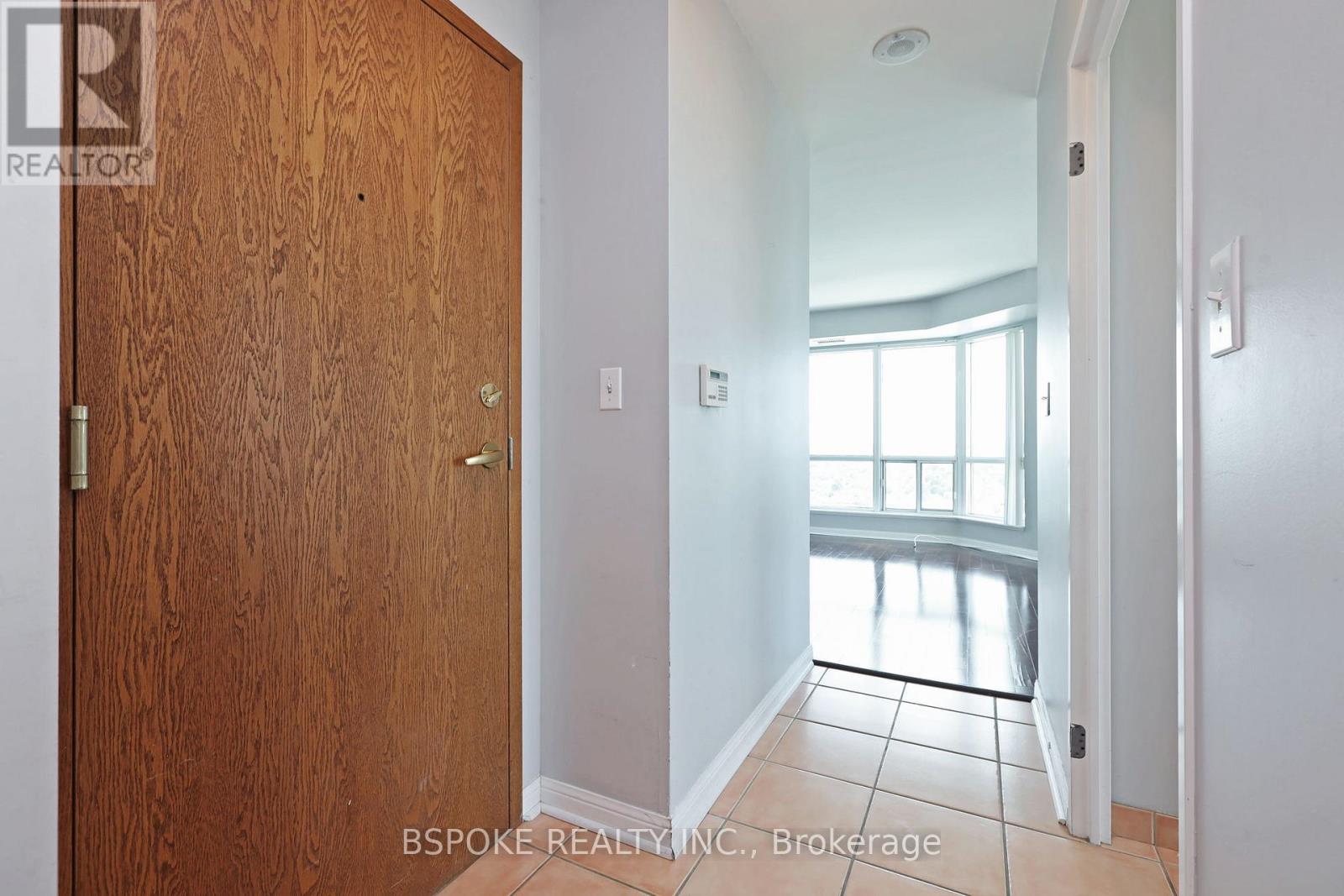 Ph303 - 11 Lee Centre Drive, Toronto (Woburn), Ontario  M1H 3J5 - Photo 4 - E12886632