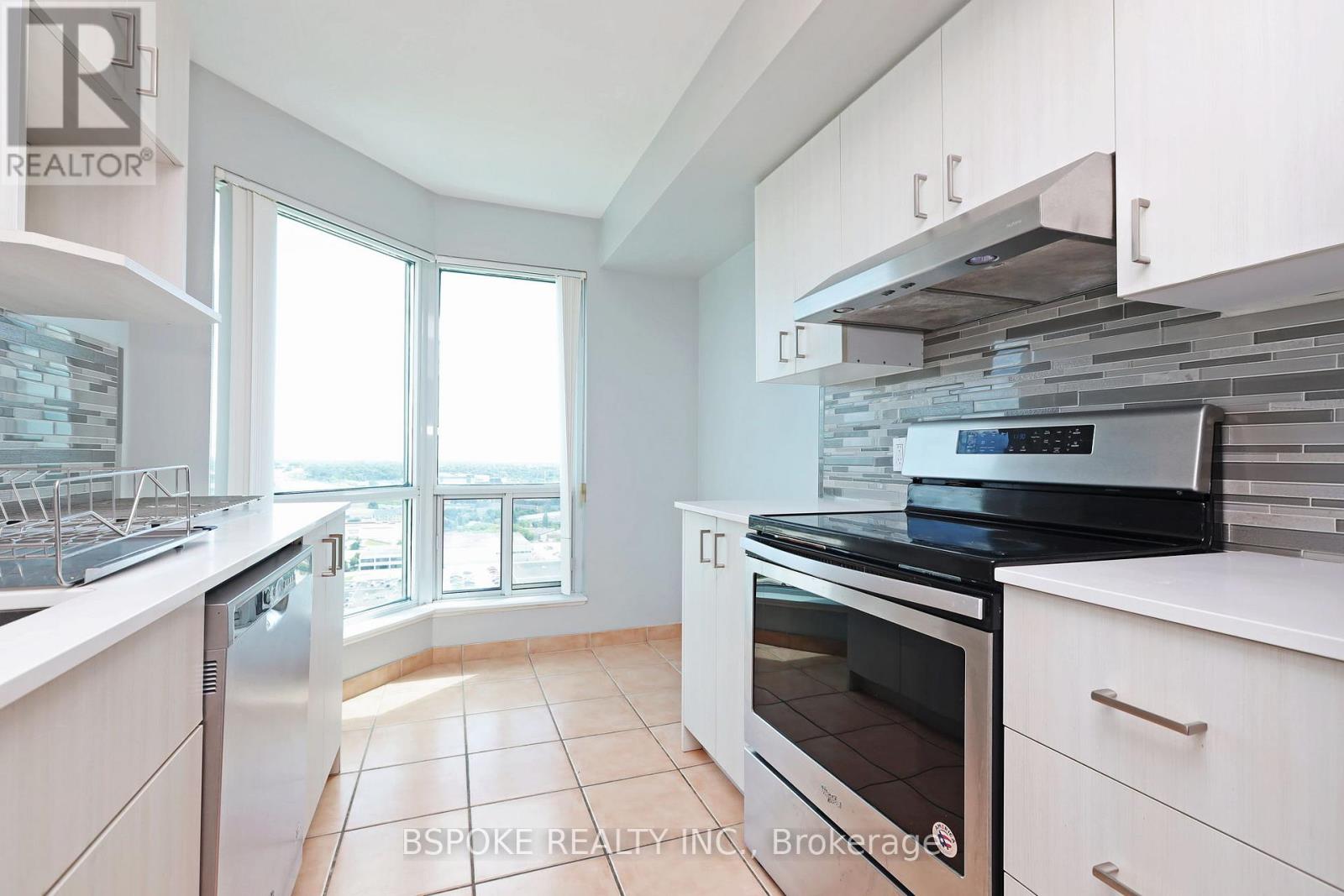 Ph303 - 11 Lee Centre Drive, Toronto (Woburn), Ontario  M1H 3J5 - Photo 8 - E12886632