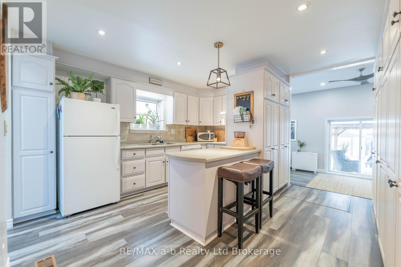 13 Potters Road N, Tillsonburg, Ontario  N4G 2G9 - Photo 15 - X12886534