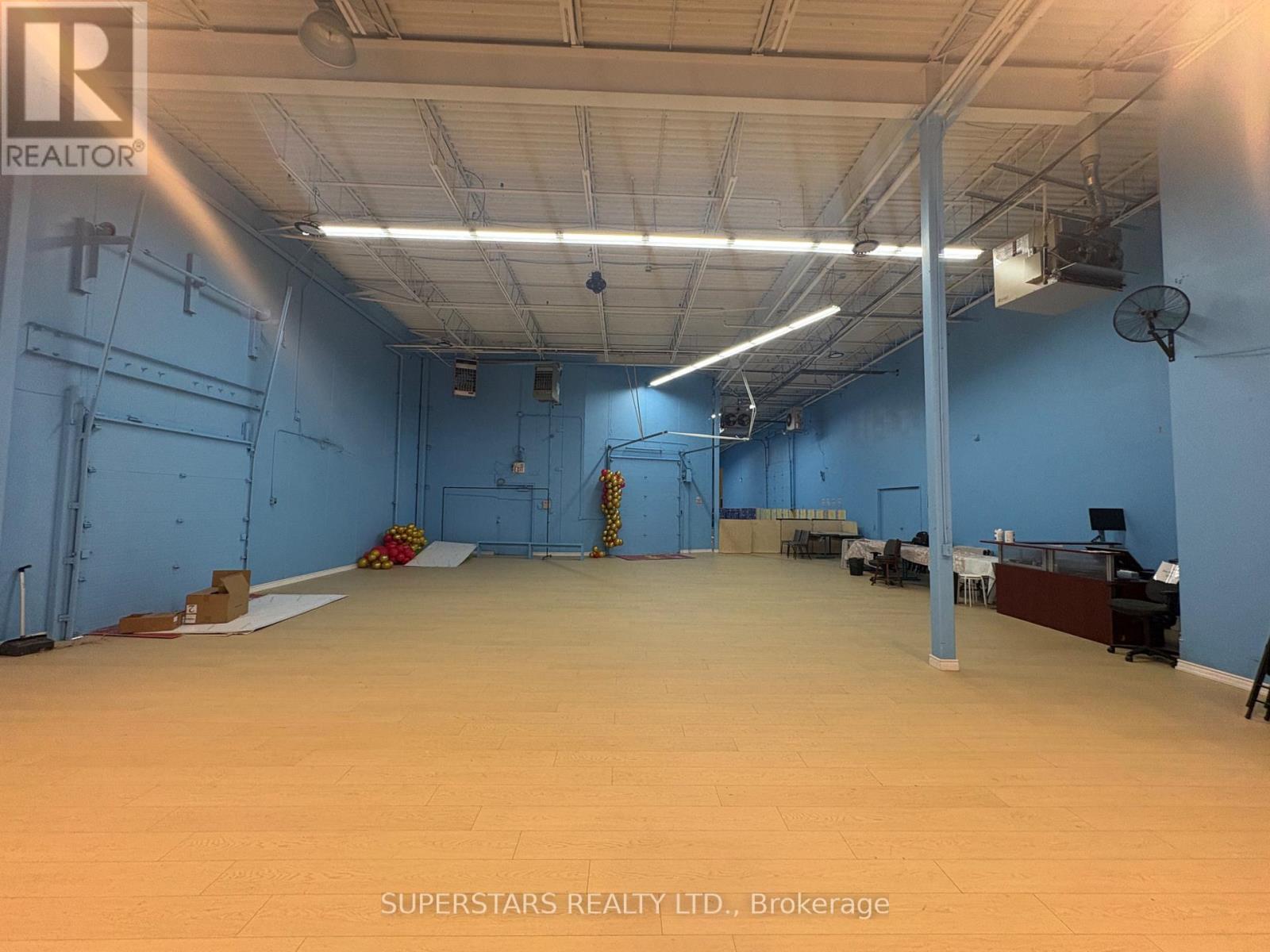 3 - 221 Whitehall Drive, Markham, Ontario  L3R 9T1 - Photo 2 - N12886536