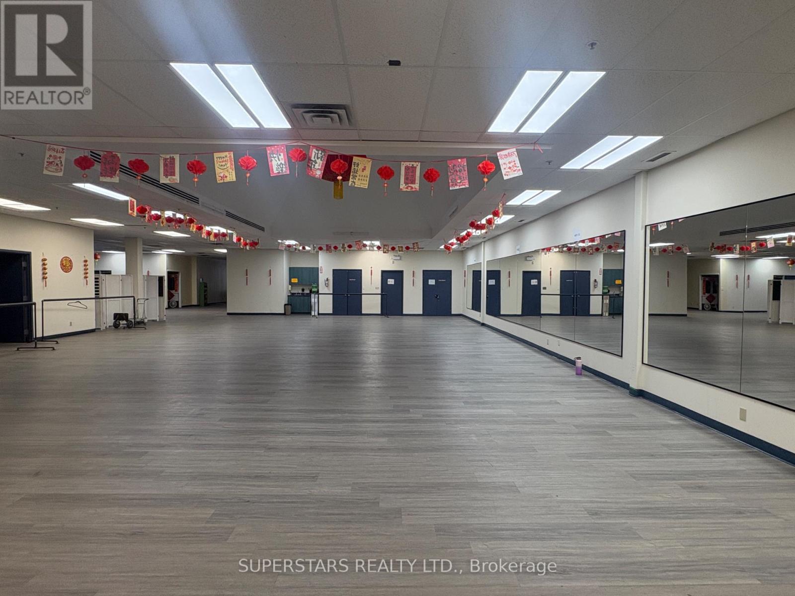 4 - 221 Whitehall Drive, Markham, Ontario  L3R 9T1 - Photo 3 - N12886544